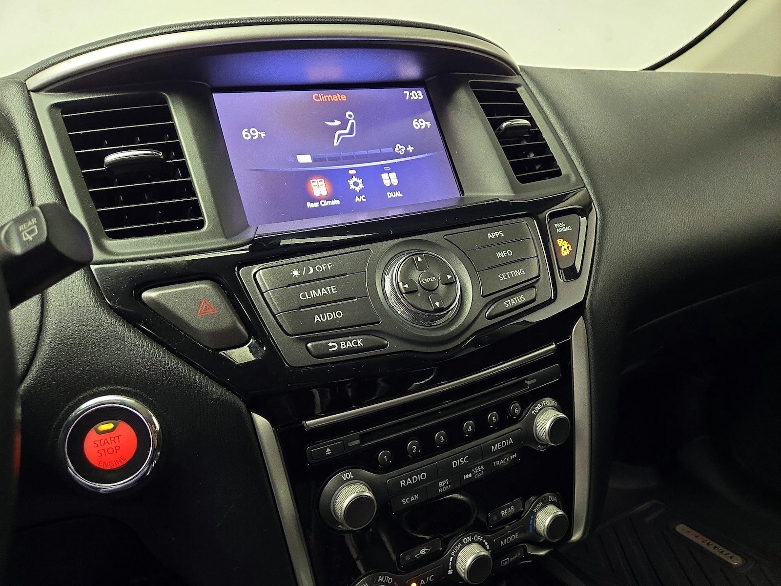 2017 Nissan Pathfinder S - Photo 17