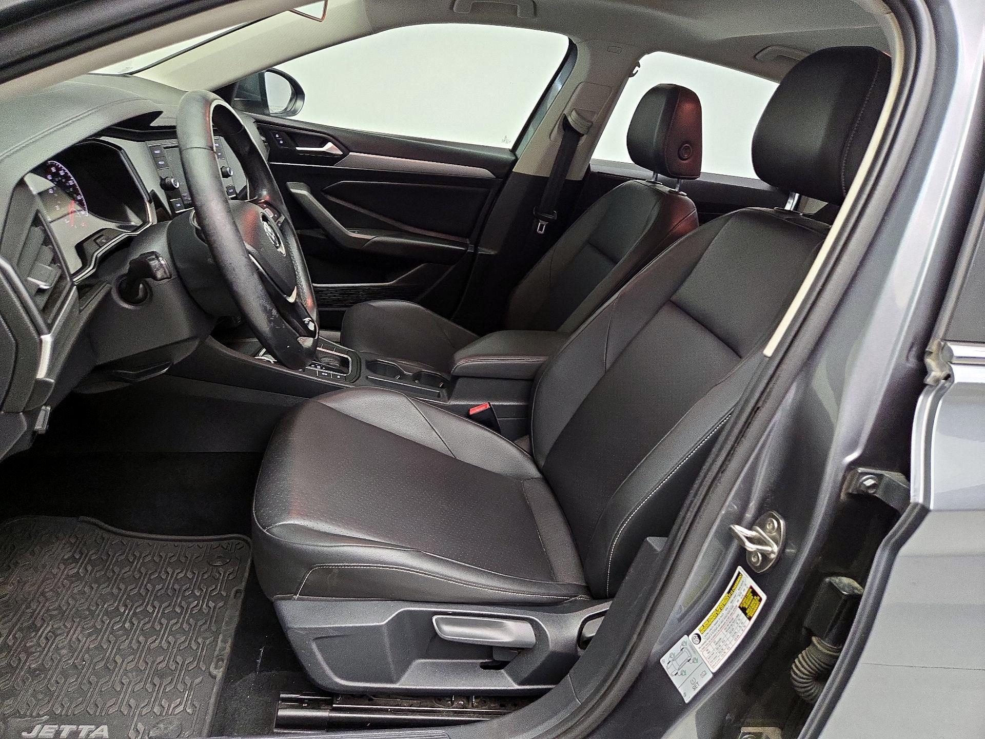 Thumbnail: 2019 Volkswagen Jetta - 11