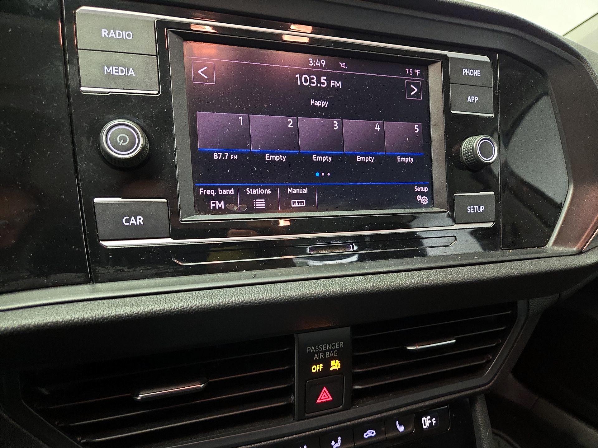 Thumbnail: 2019 Volkswagen Jetta - 15