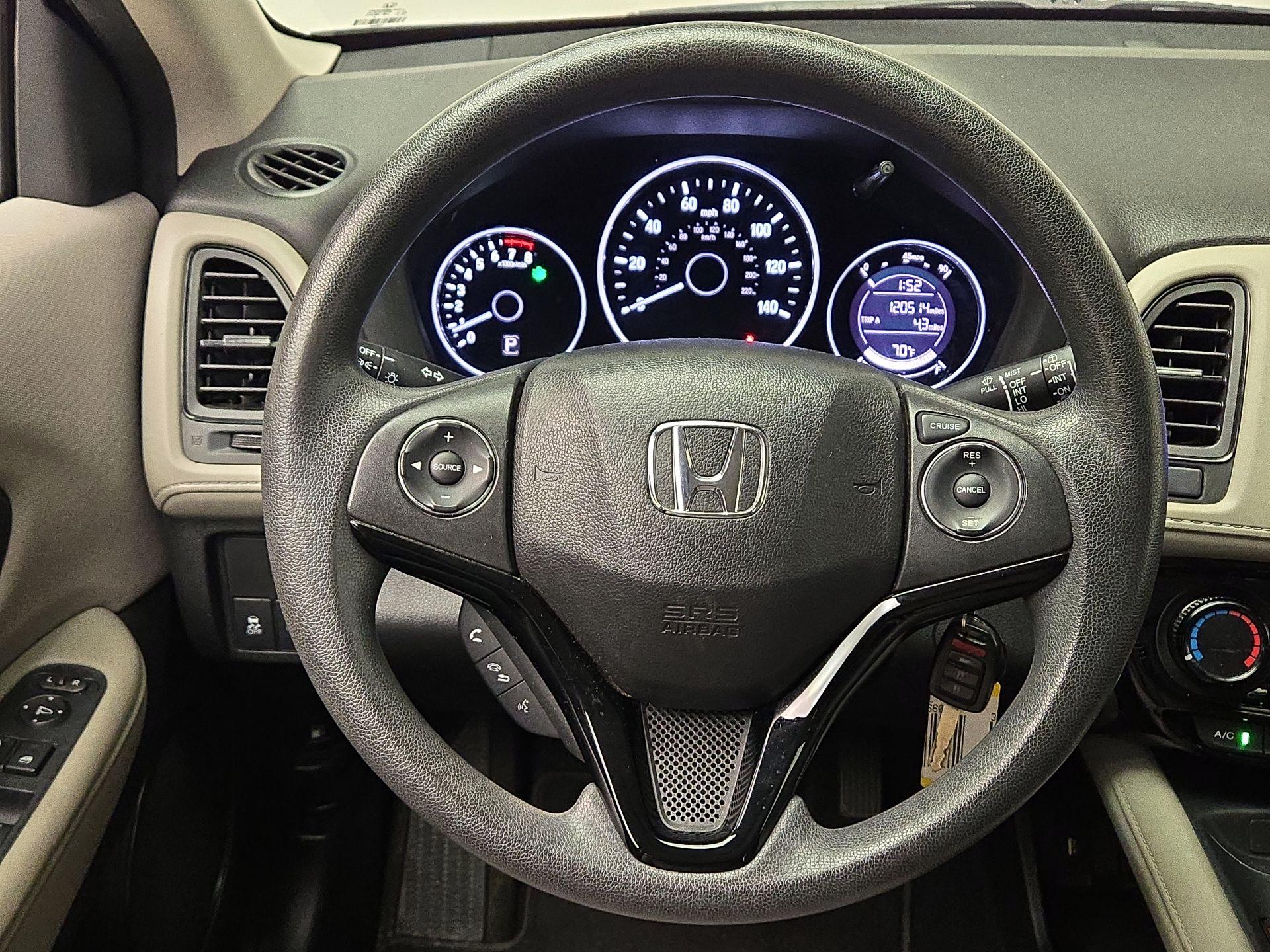 Thumbnail: 2016 Honda HR-V - 10