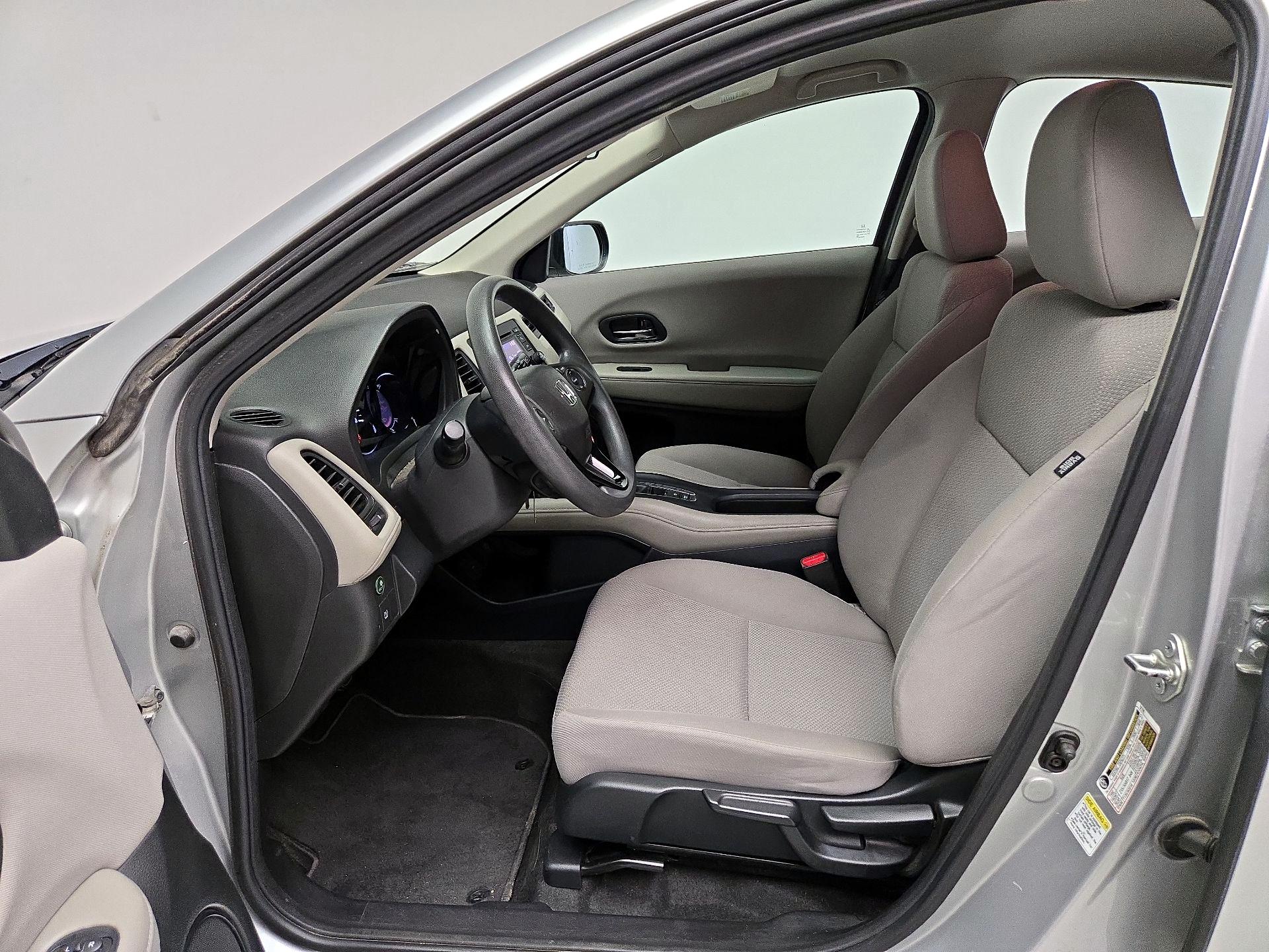 Thumbnail: 2016 Honda HR-V - 11