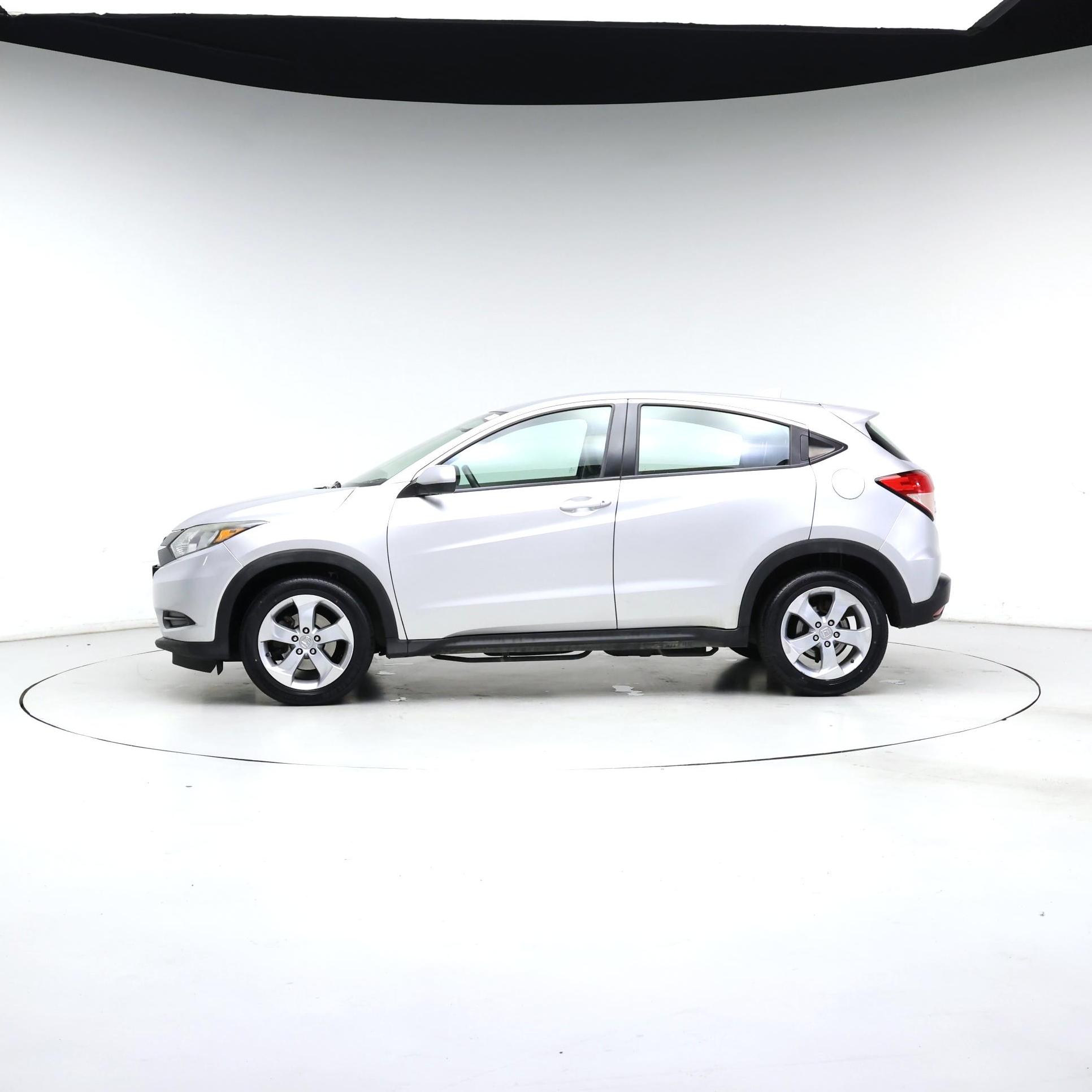 Thumbnail: 2016 Honda HR-V - 3