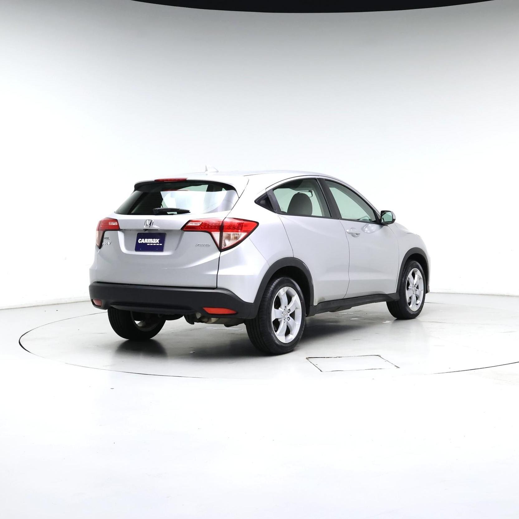 Thumbnail: 2016 Honda HR-V - 8