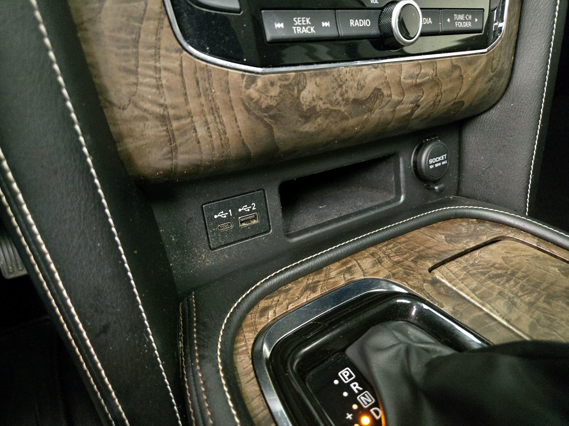 Thumbnail: 2021 INFINITI QX80 - 19