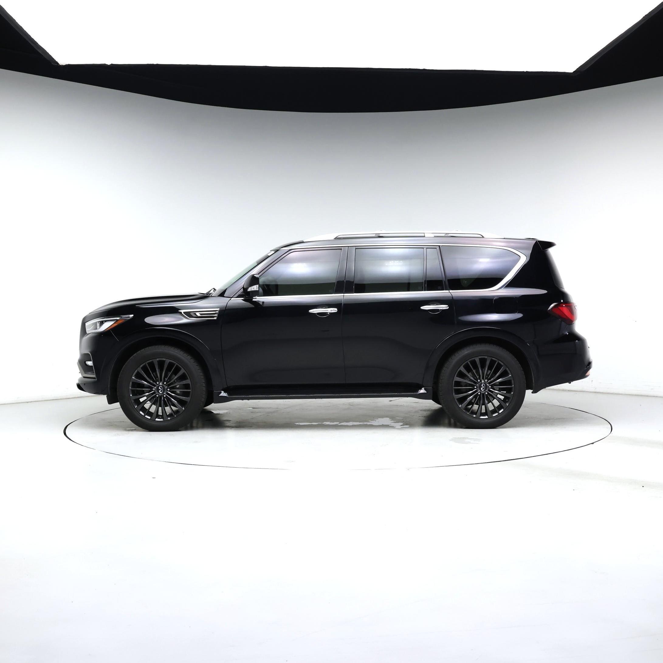 Thumbnail: 2021 INFINITI QX80 - 3