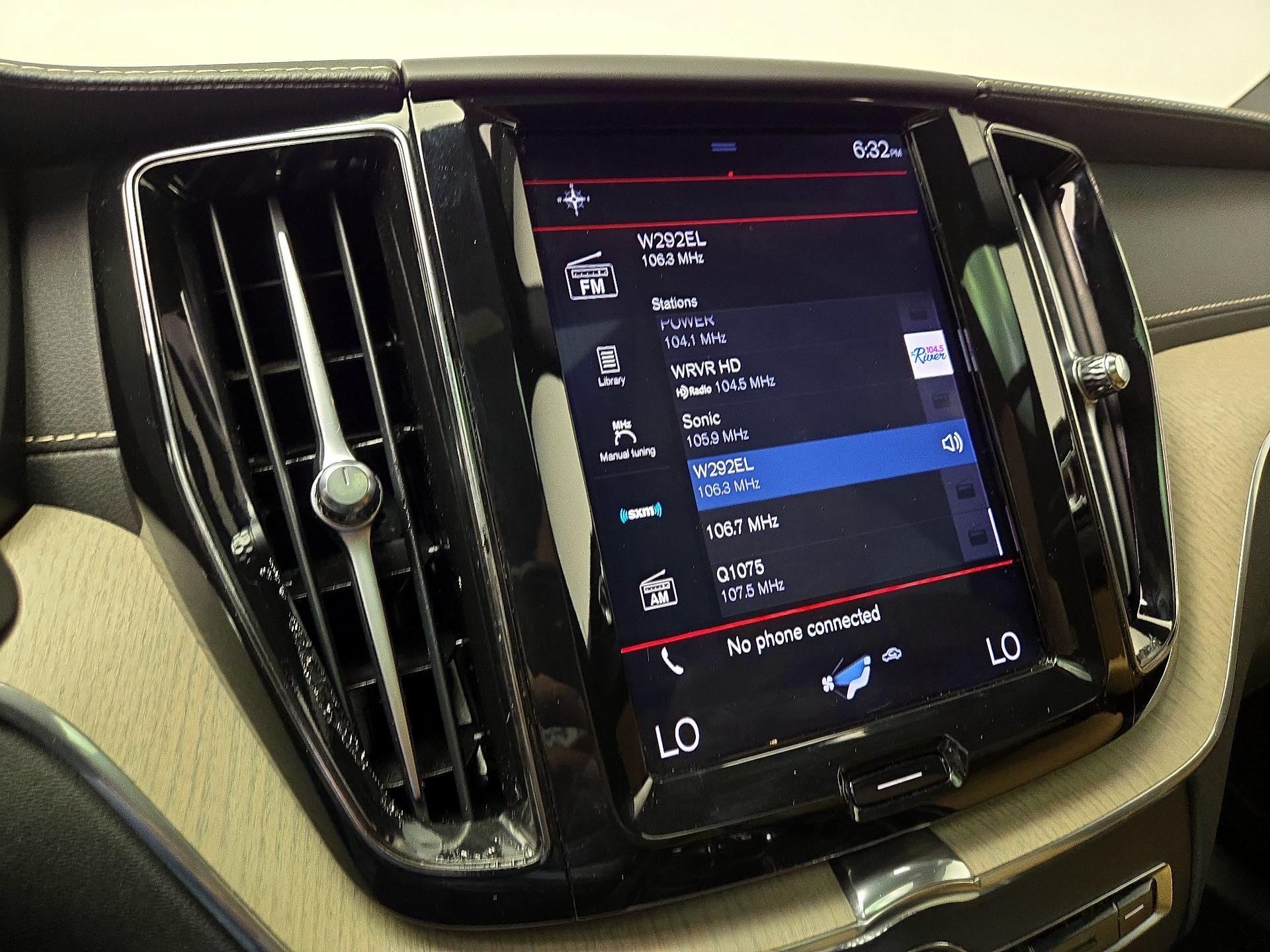 Thumbnail: 2020 Volvo XC60 - 16