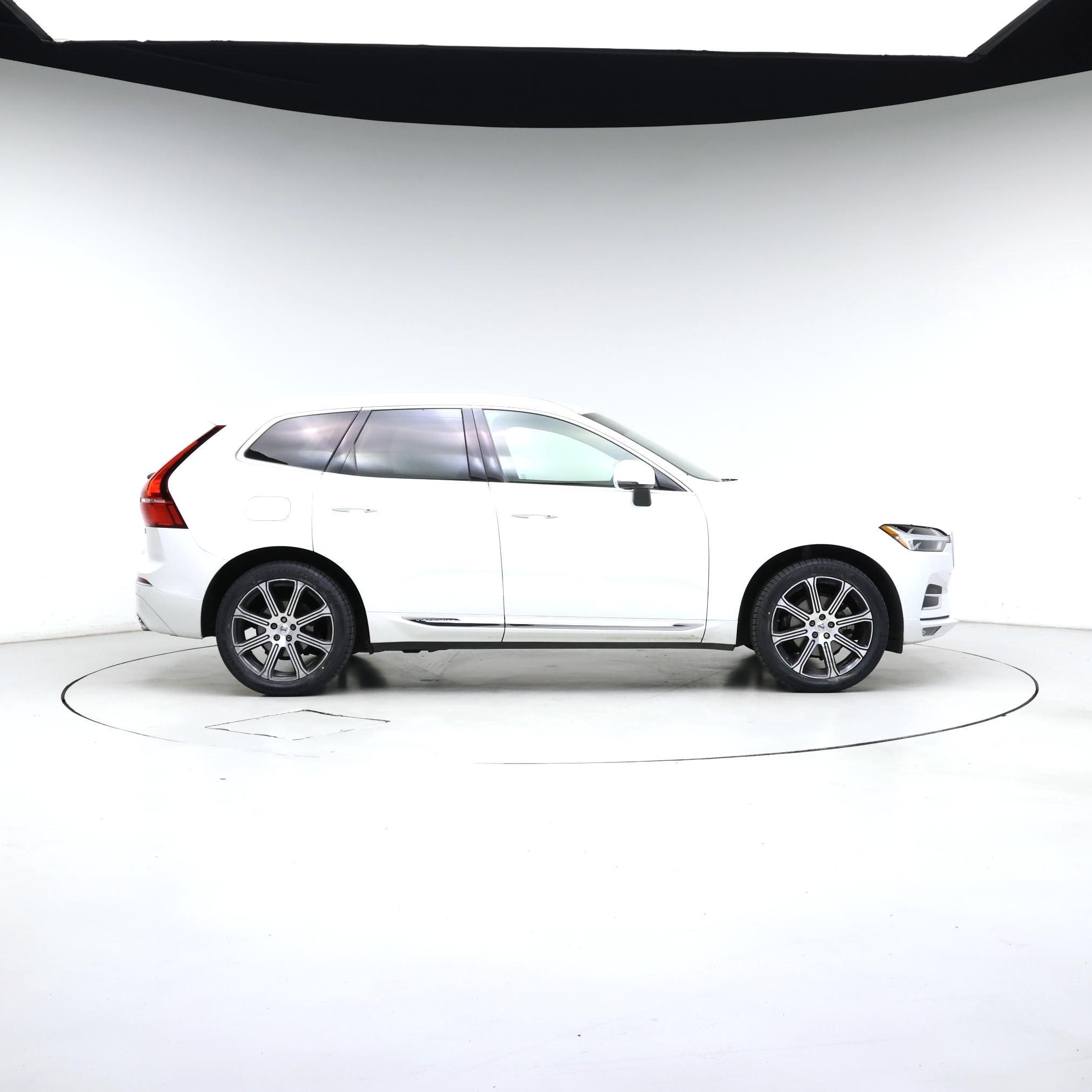 Thumbnail: 2020 Volvo XC60 - 7