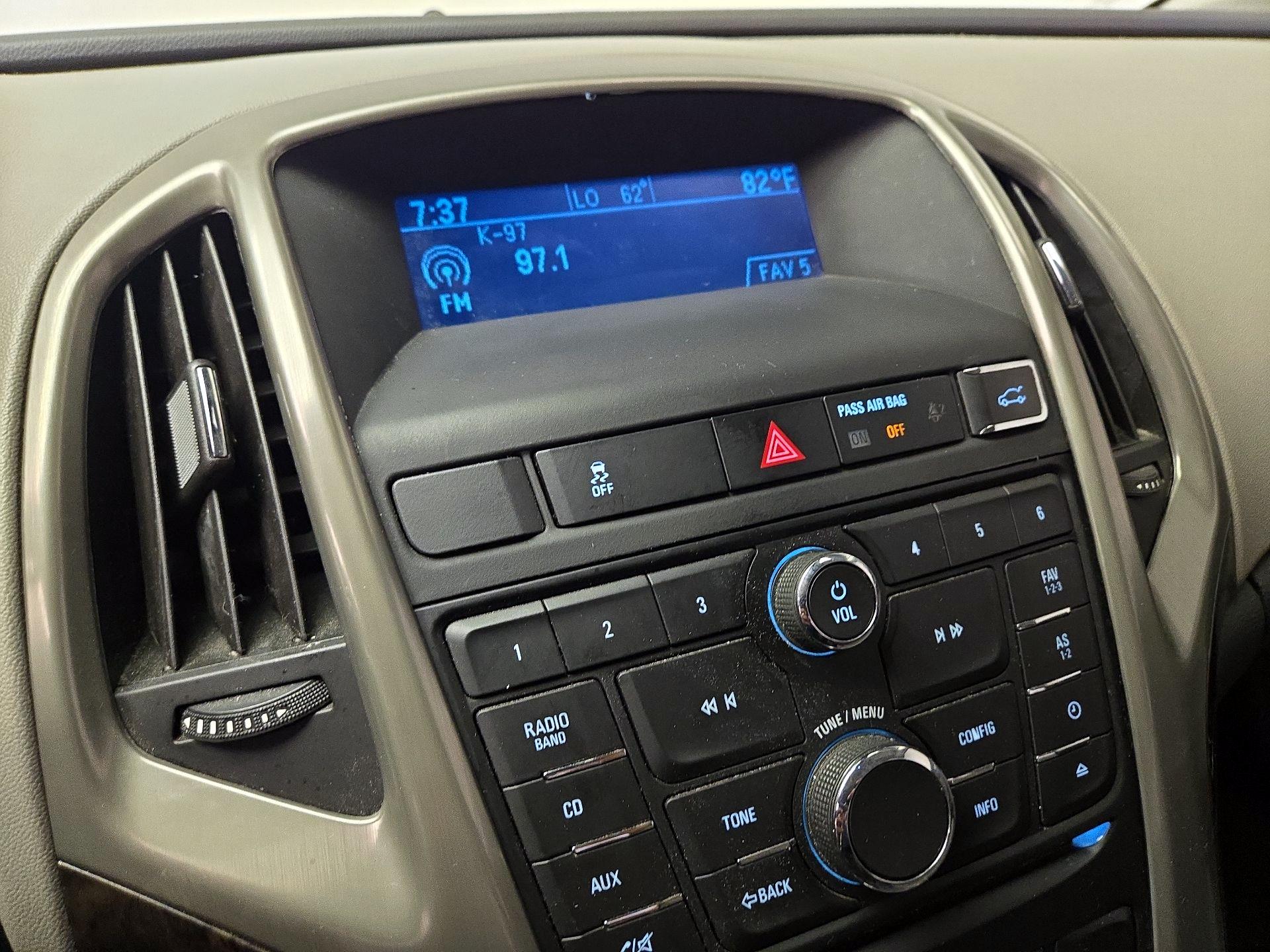 Thumbnail: 2016 Buick Verano - 14