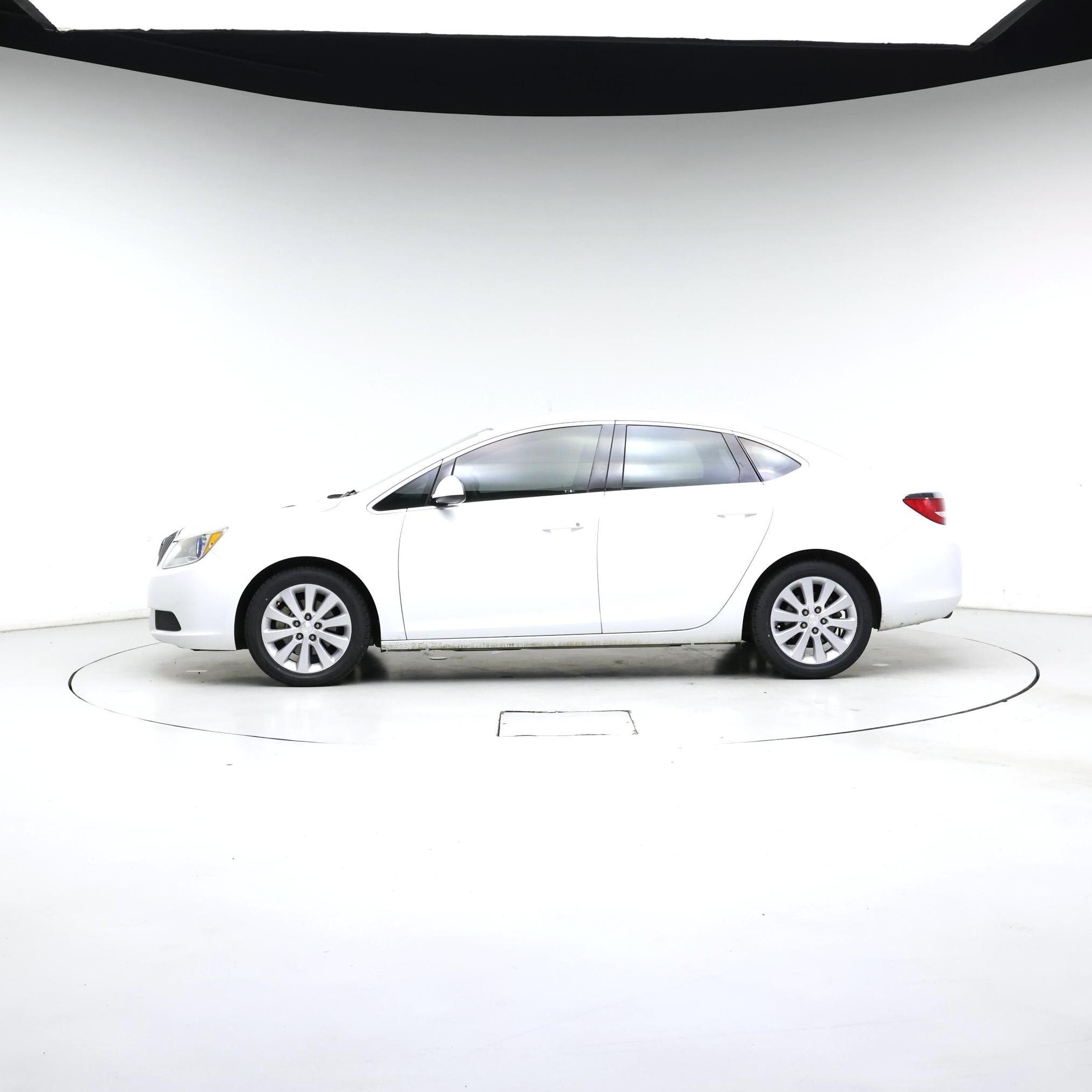 Thumbnail: 2016 Buick Verano - 3