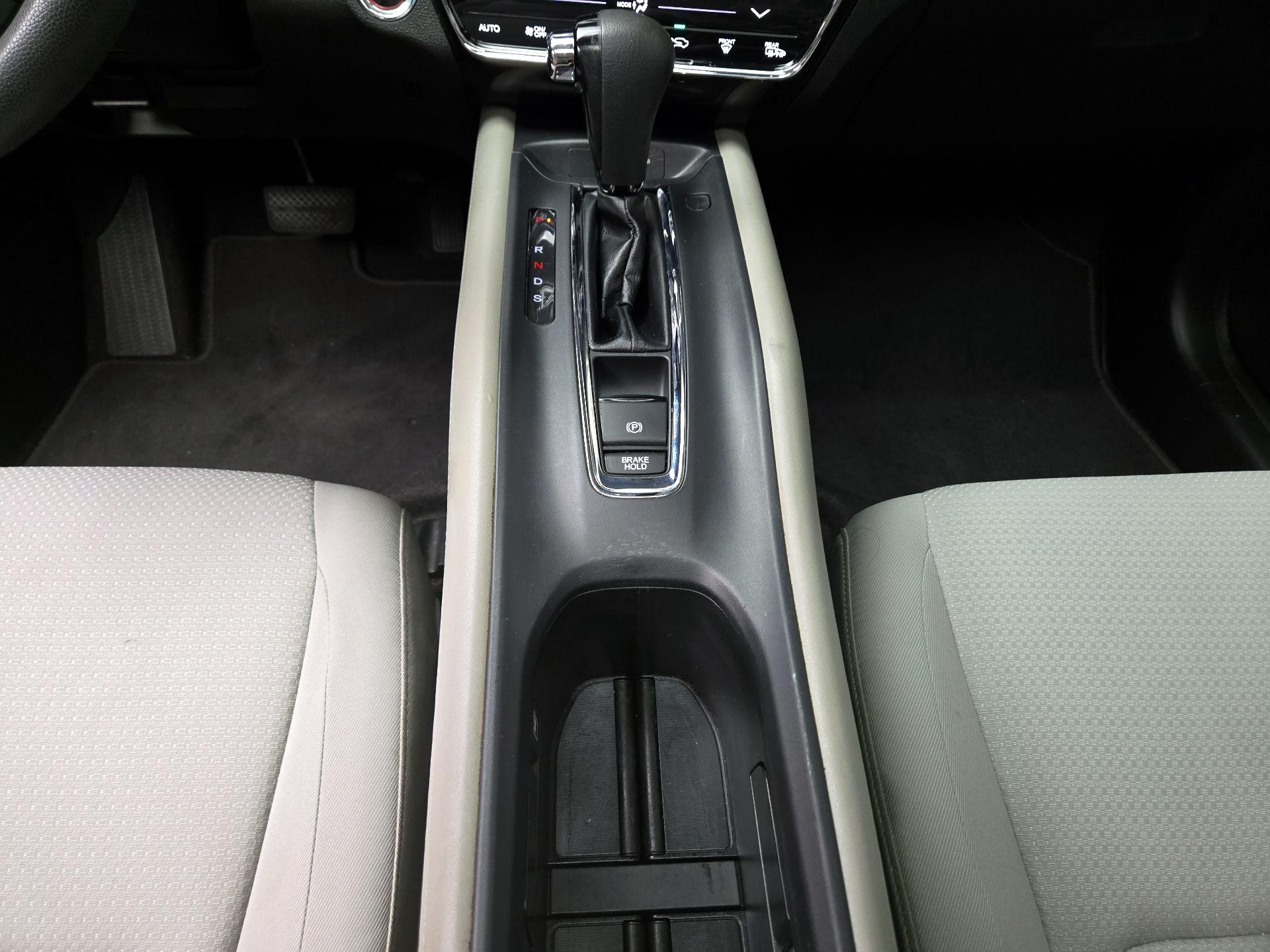 Thumbnail: 2019 Honda HR-V - 17