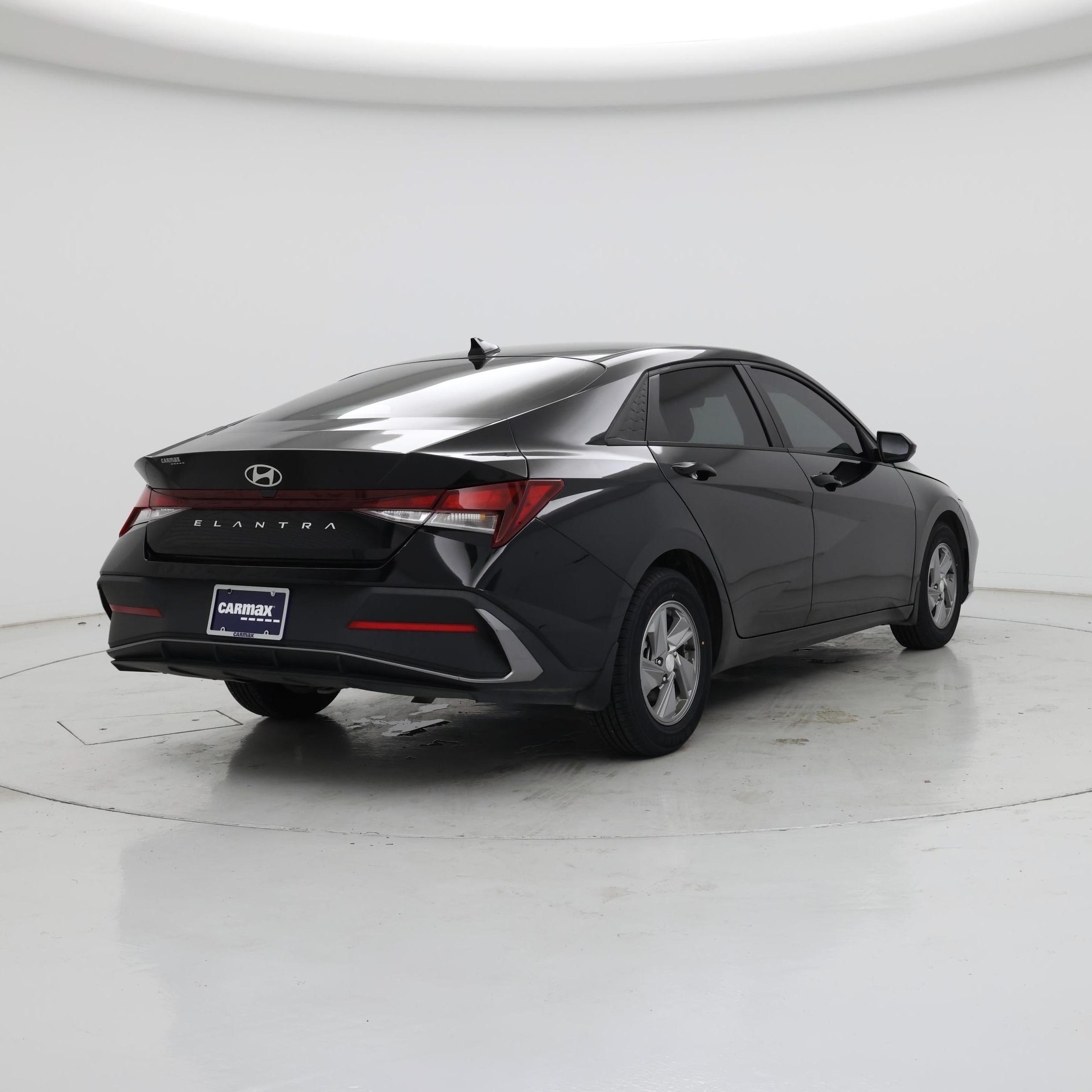 Thumbnail: 2024 Hyundai Elantra - 8