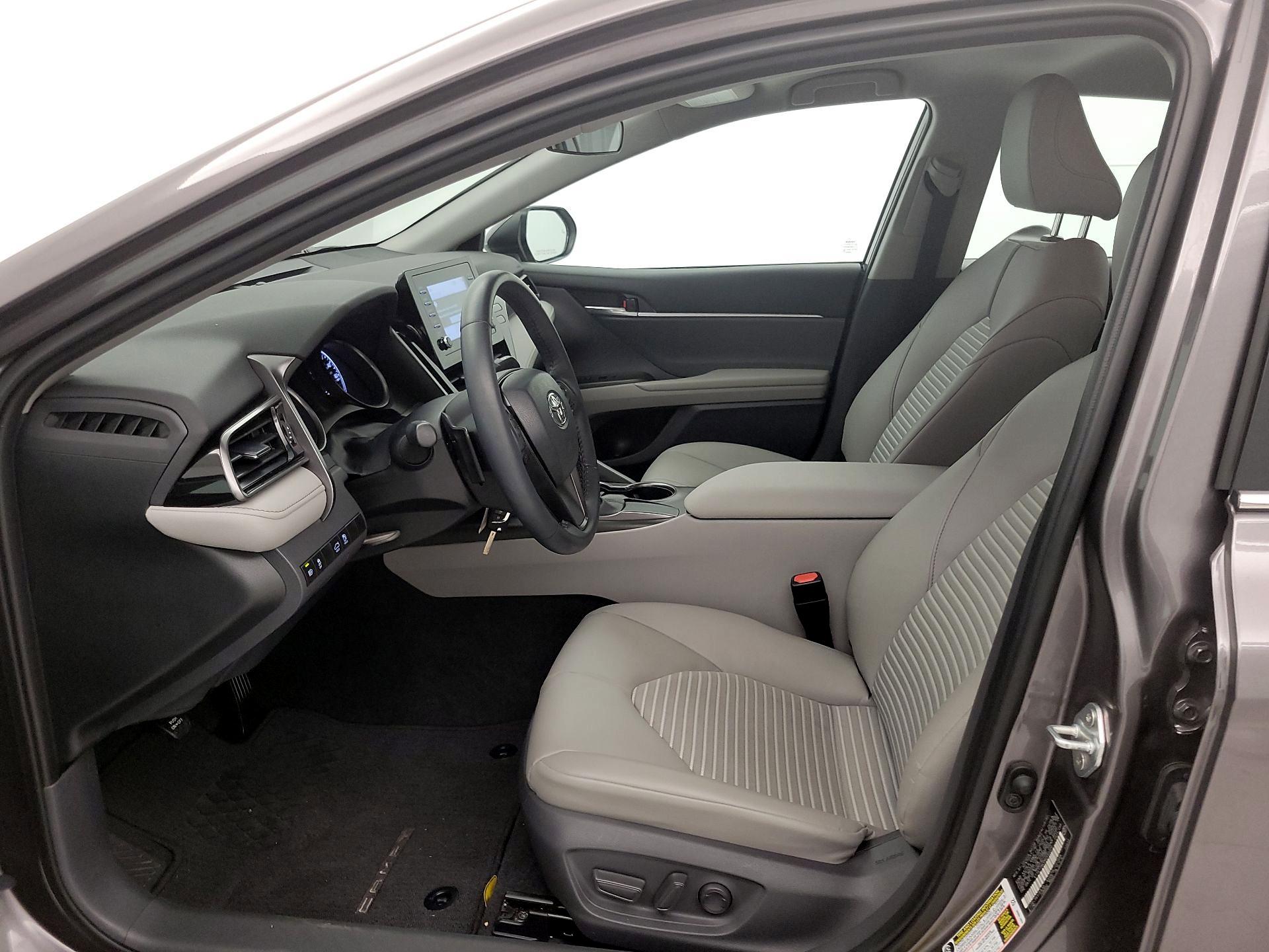 Thumbnail: 2021 Toyota Camry - 11