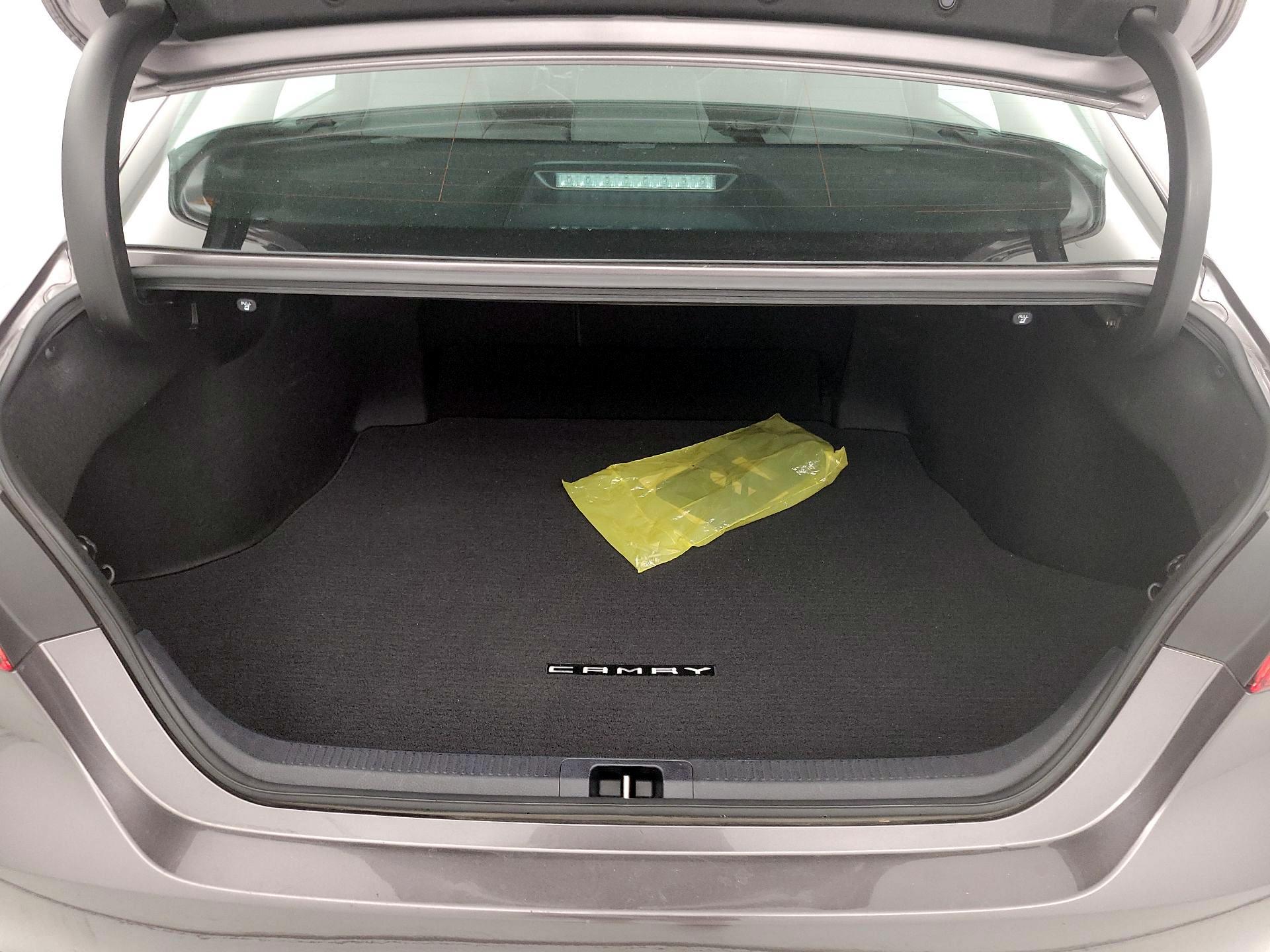 Thumbnail: 2021 Toyota Camry - 20