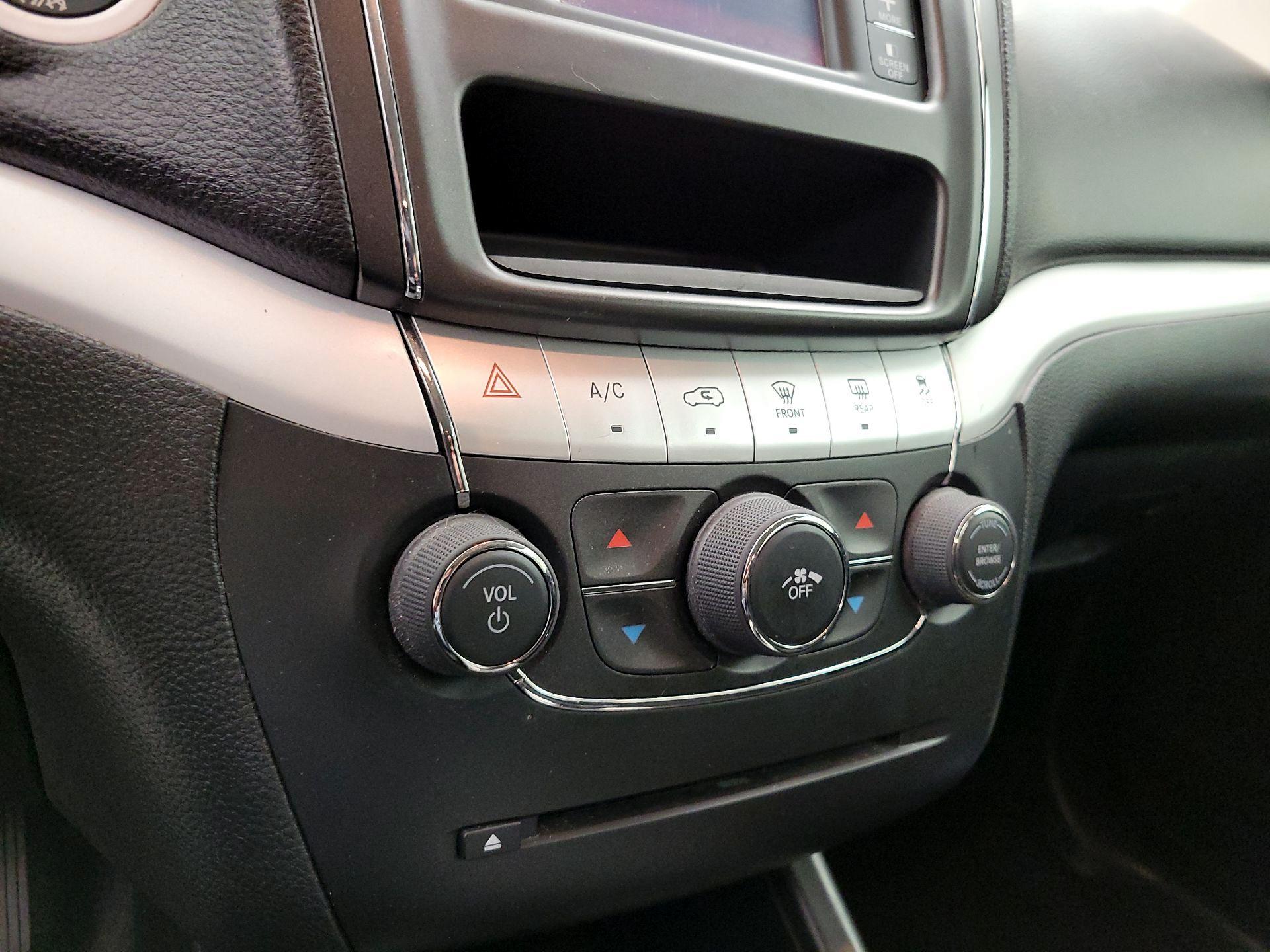 Thumbnail: 2020 Dodge Journey - 16