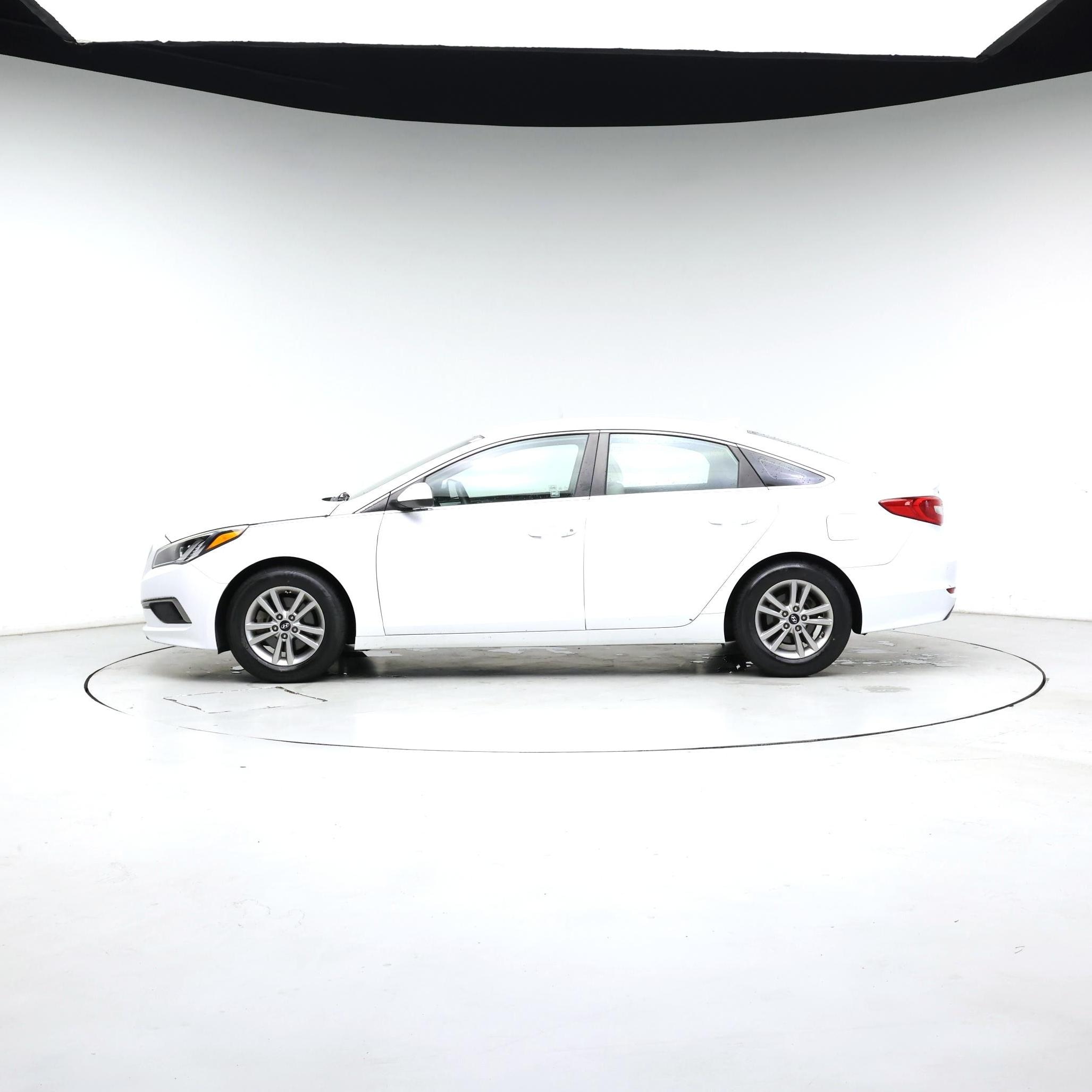 Thumbnail: 2016 Hyundai Sonata - 3