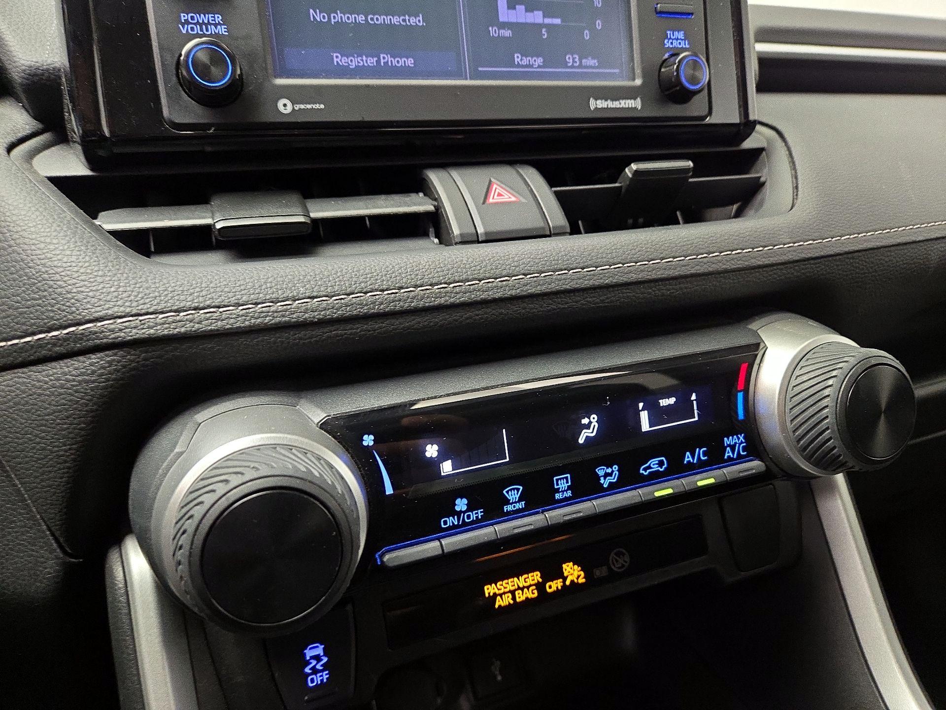 Thumbnail: 2020 Toyota RAV4 - 16