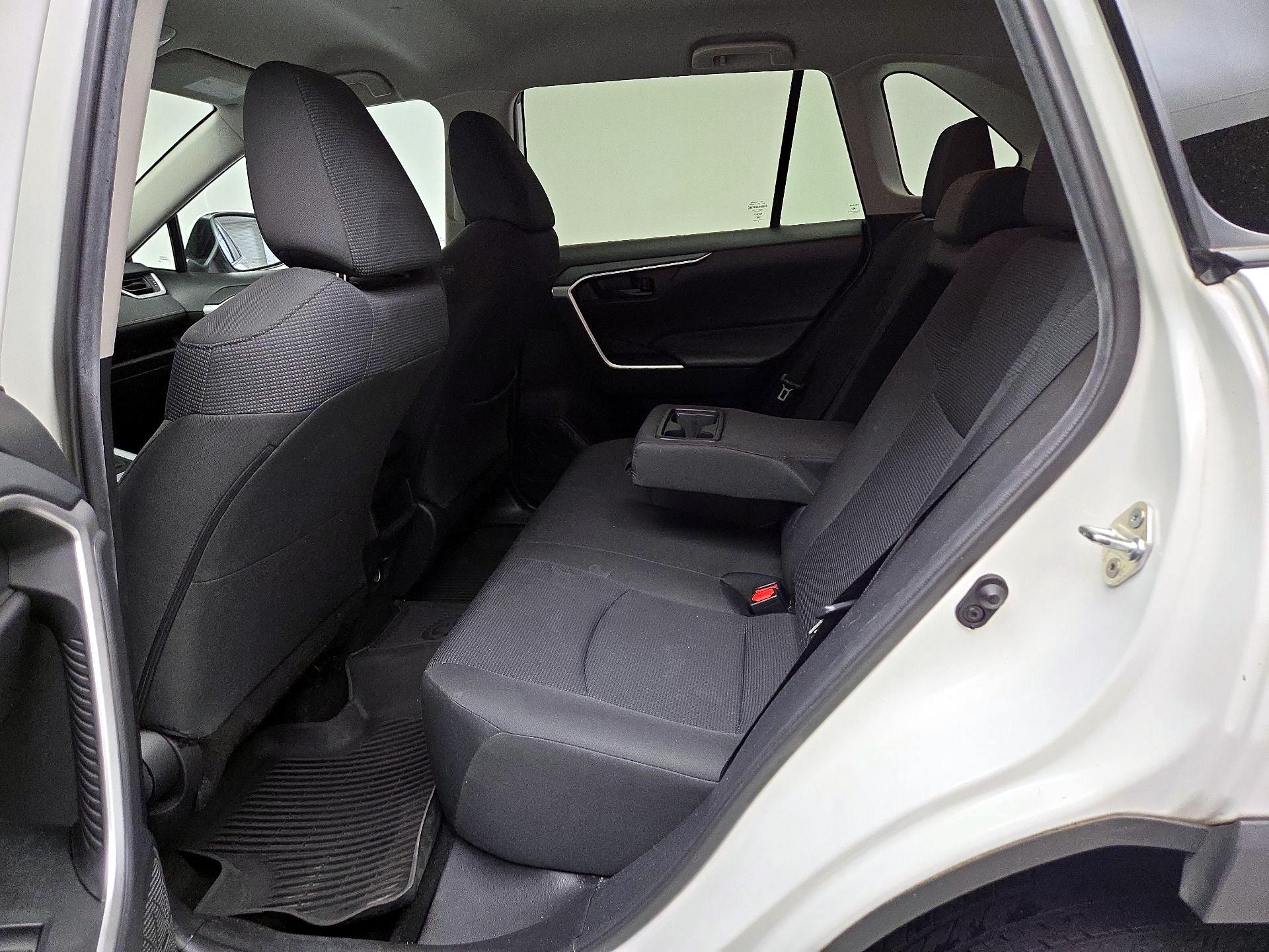 Thumbnail: 2020 Toyota RAV4 - 19