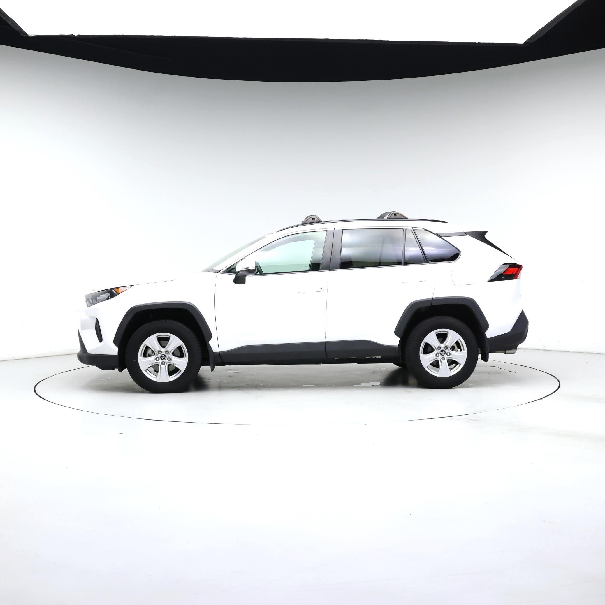 Thumbnail: 2020 Toyota RAV4 - 3
