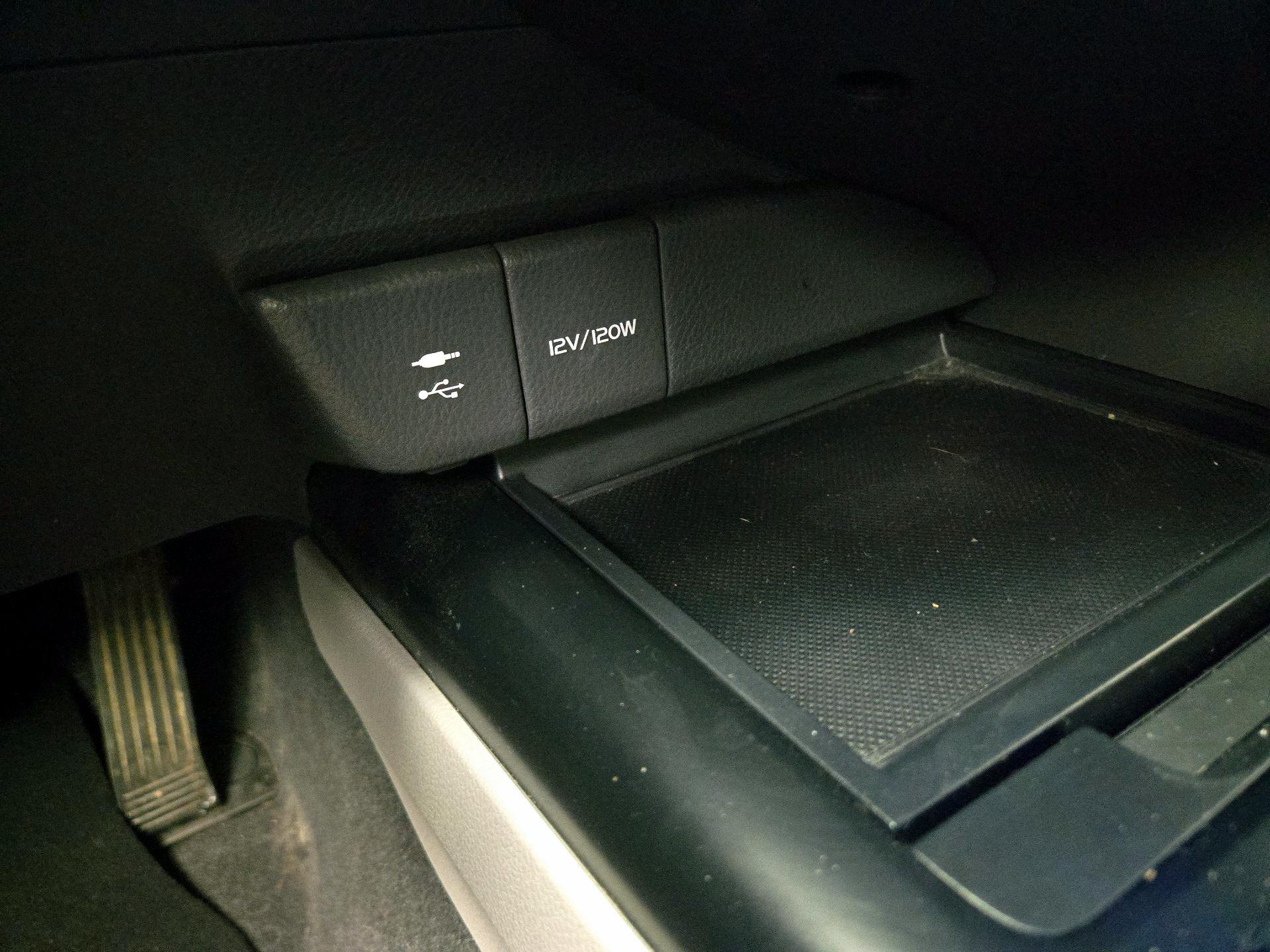 Thumbnail: 2018 Toyota Camry - 18