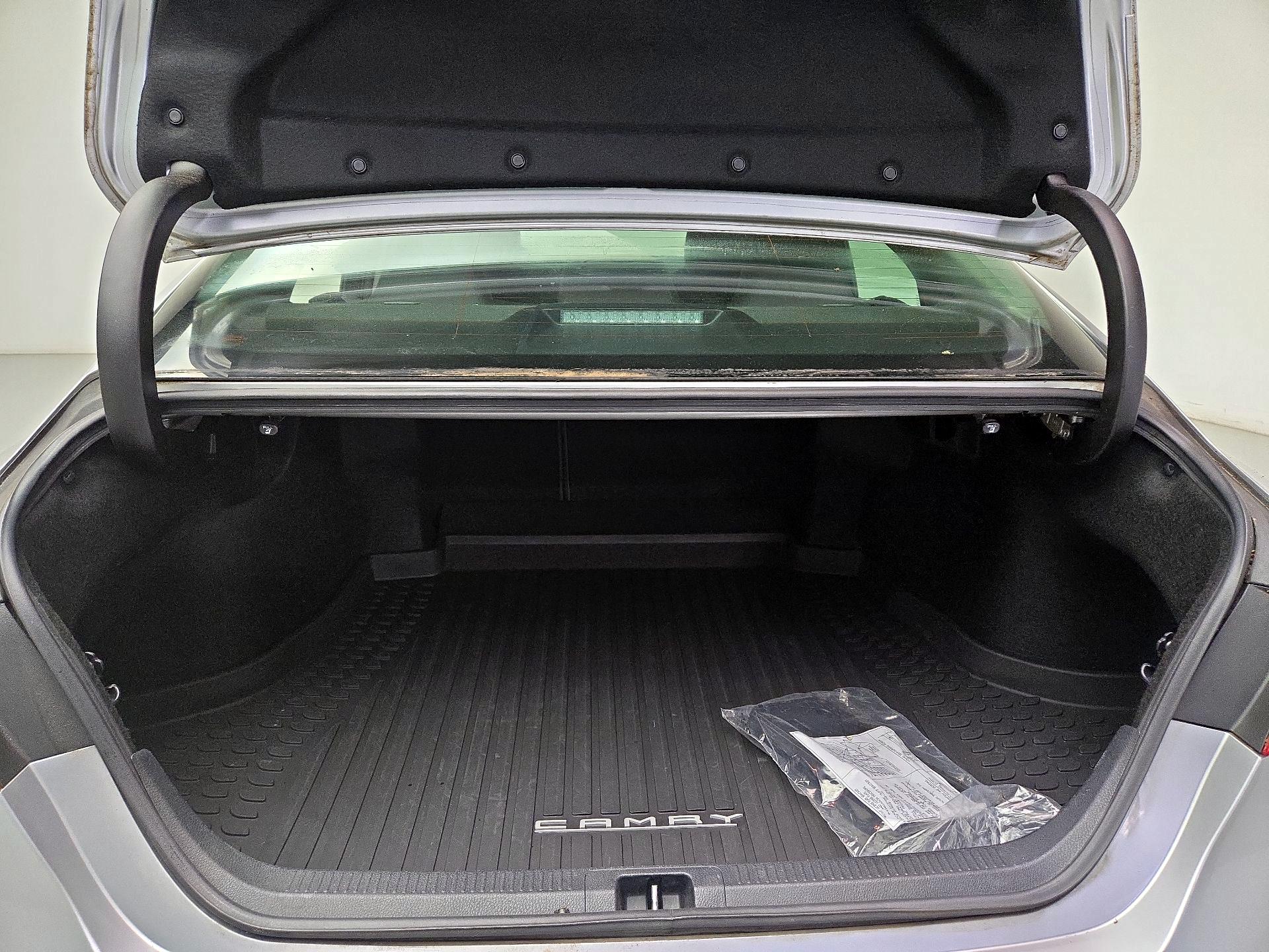 Thumbnail: 2018 Toyota Camry - 20