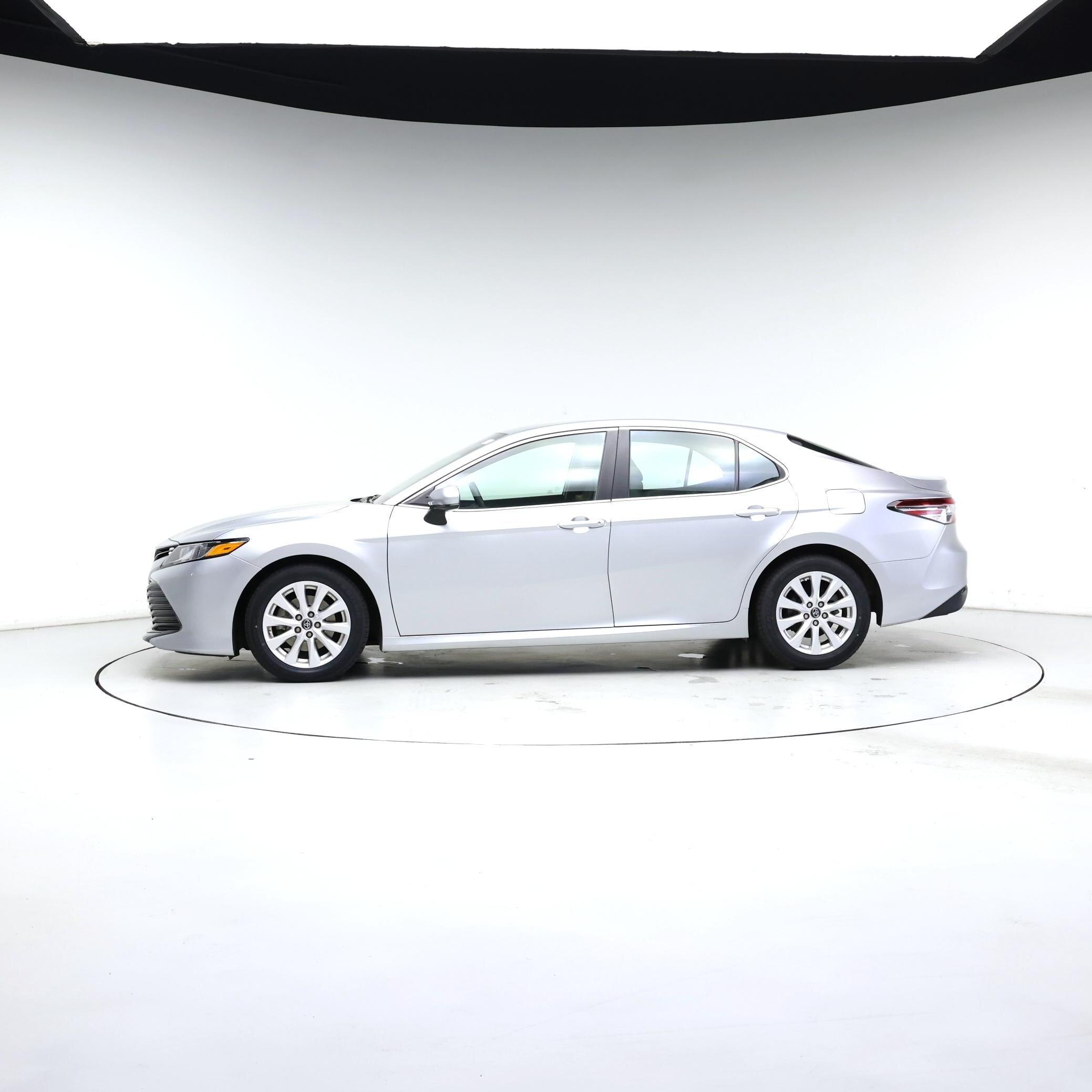 Thumbnail: 2018 Toyota Camry - 3