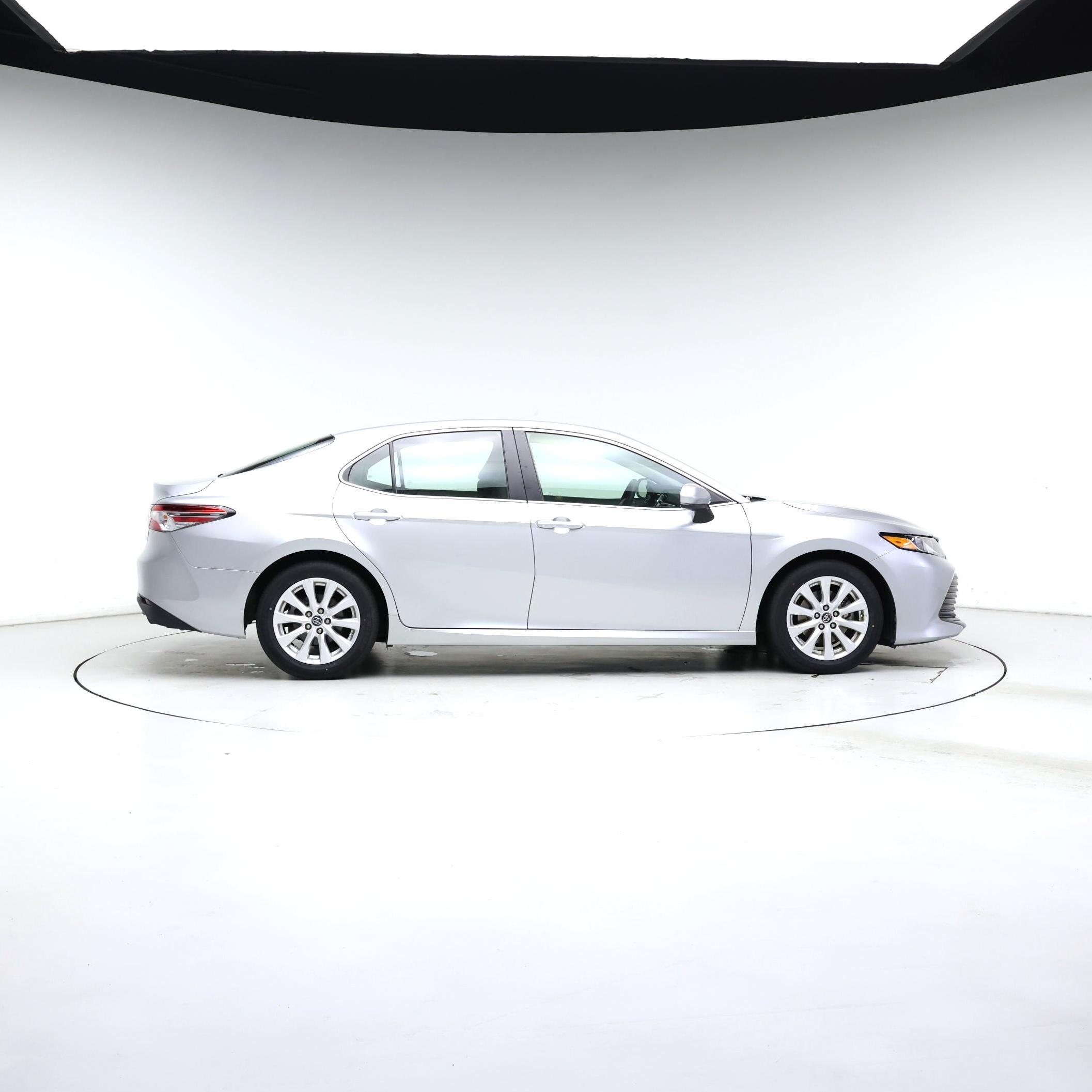 Thumbnail: 2018 Toyota Camry - 7