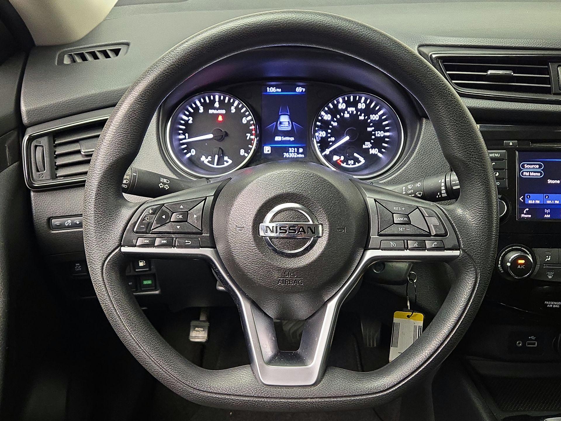 Thumbnail: 2020 Nissan Rogue - 10