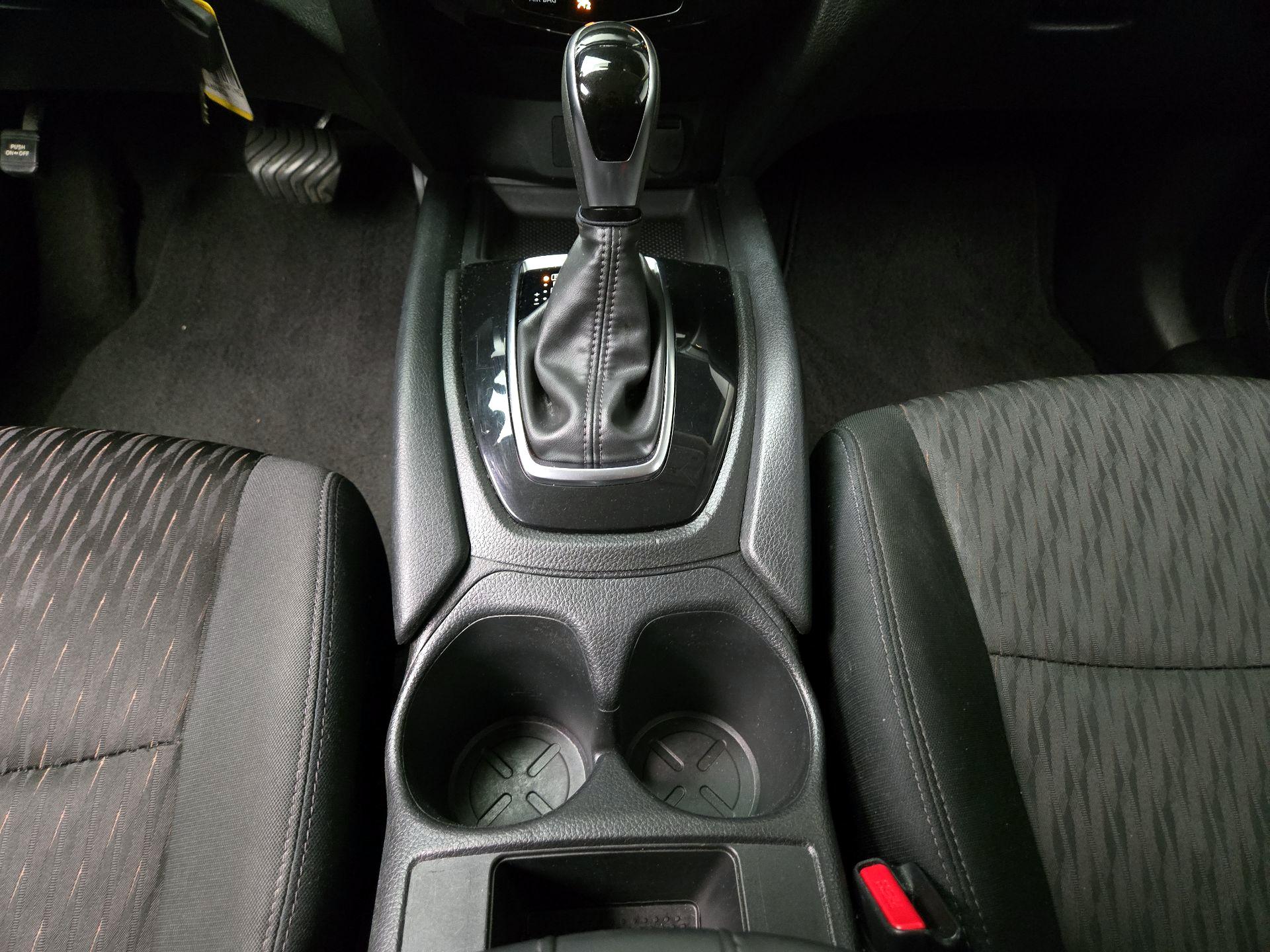 Thumbnail: 2020 Nissan Rogue - 17