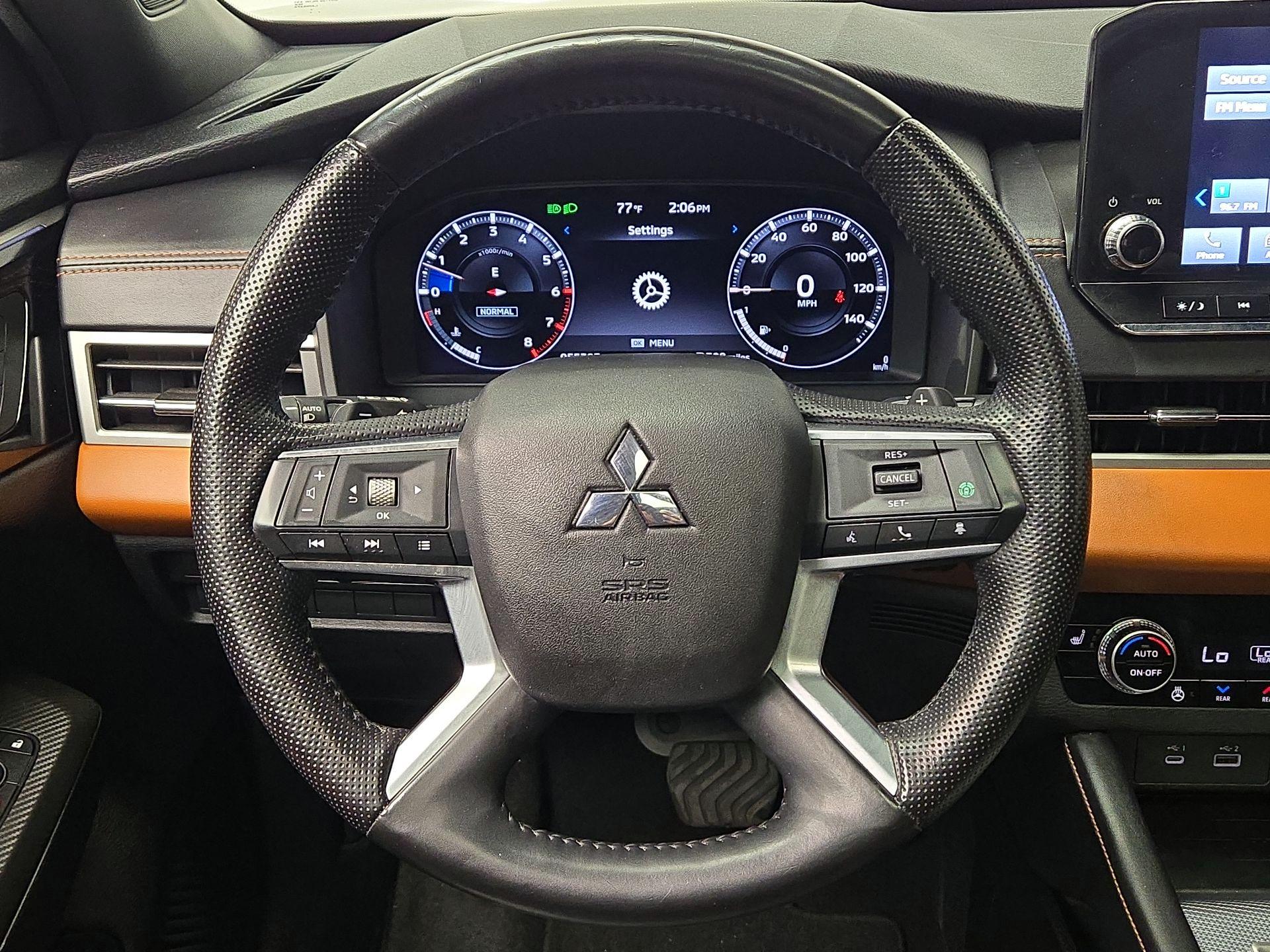 Thumbnail: 2022 Mitsubishi Outlander - 10