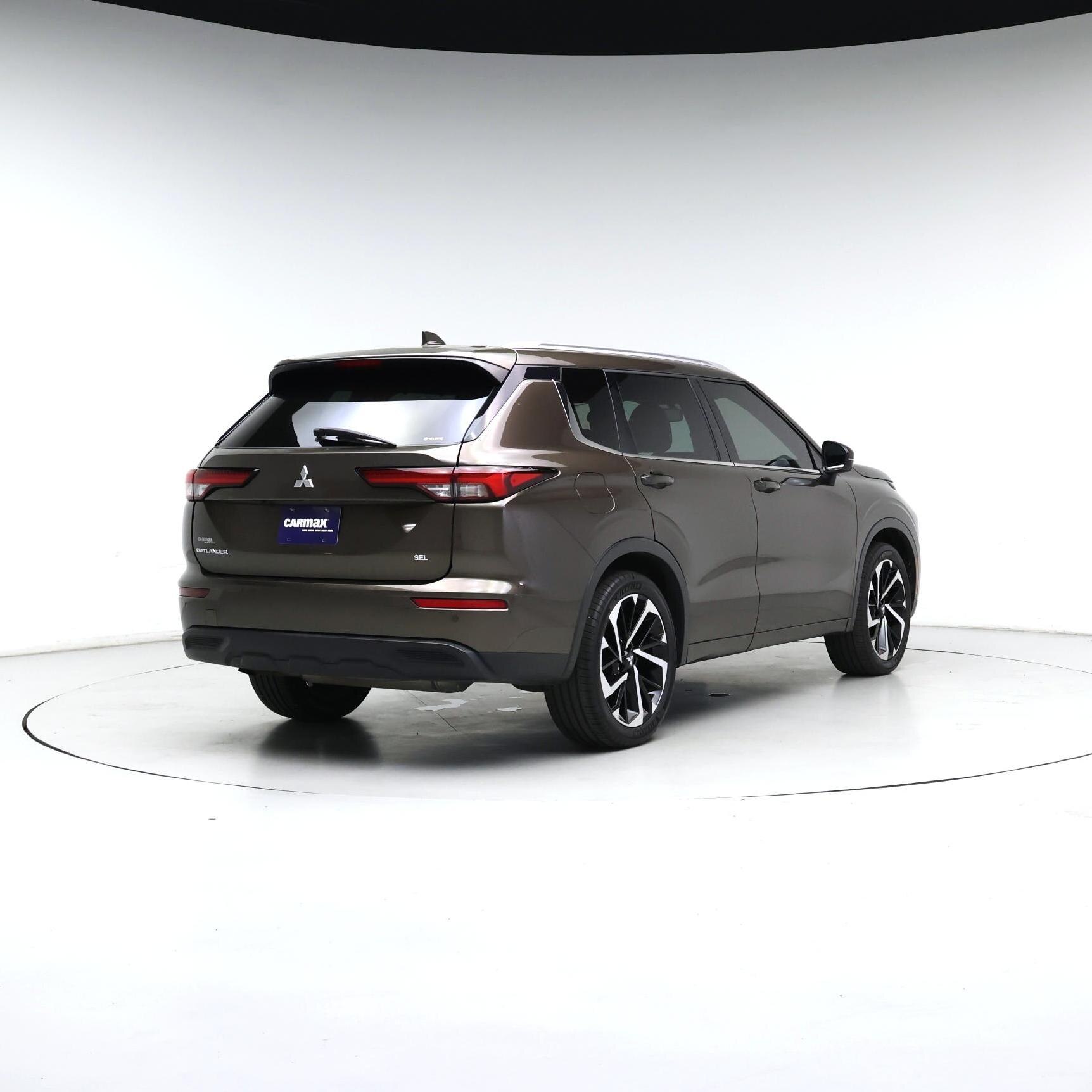 Thumbnail: 2022 Mitsubishi Outlander - 8