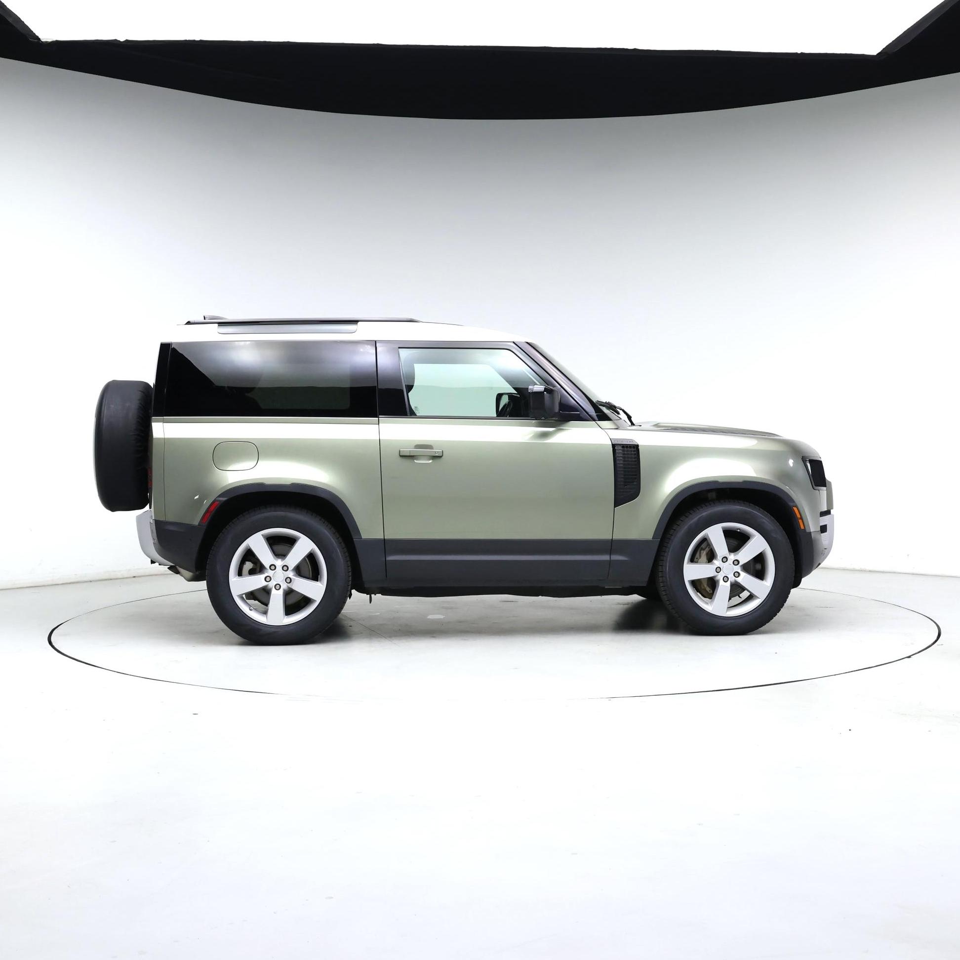 Thumbnail: 2021 Land Rover Defender - 7