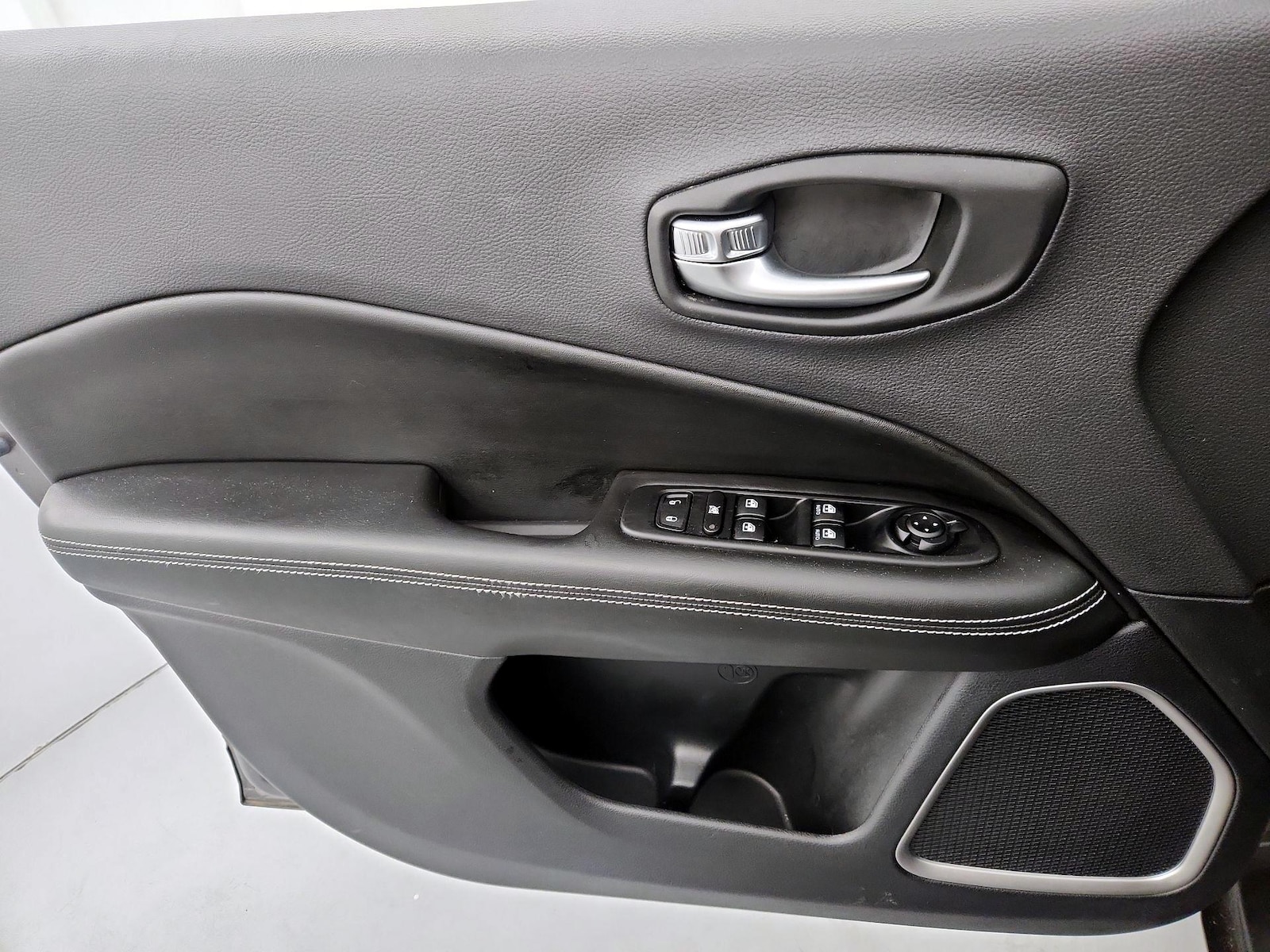 2021 Jeep Compass 80th Spec. Edition - Photo 13