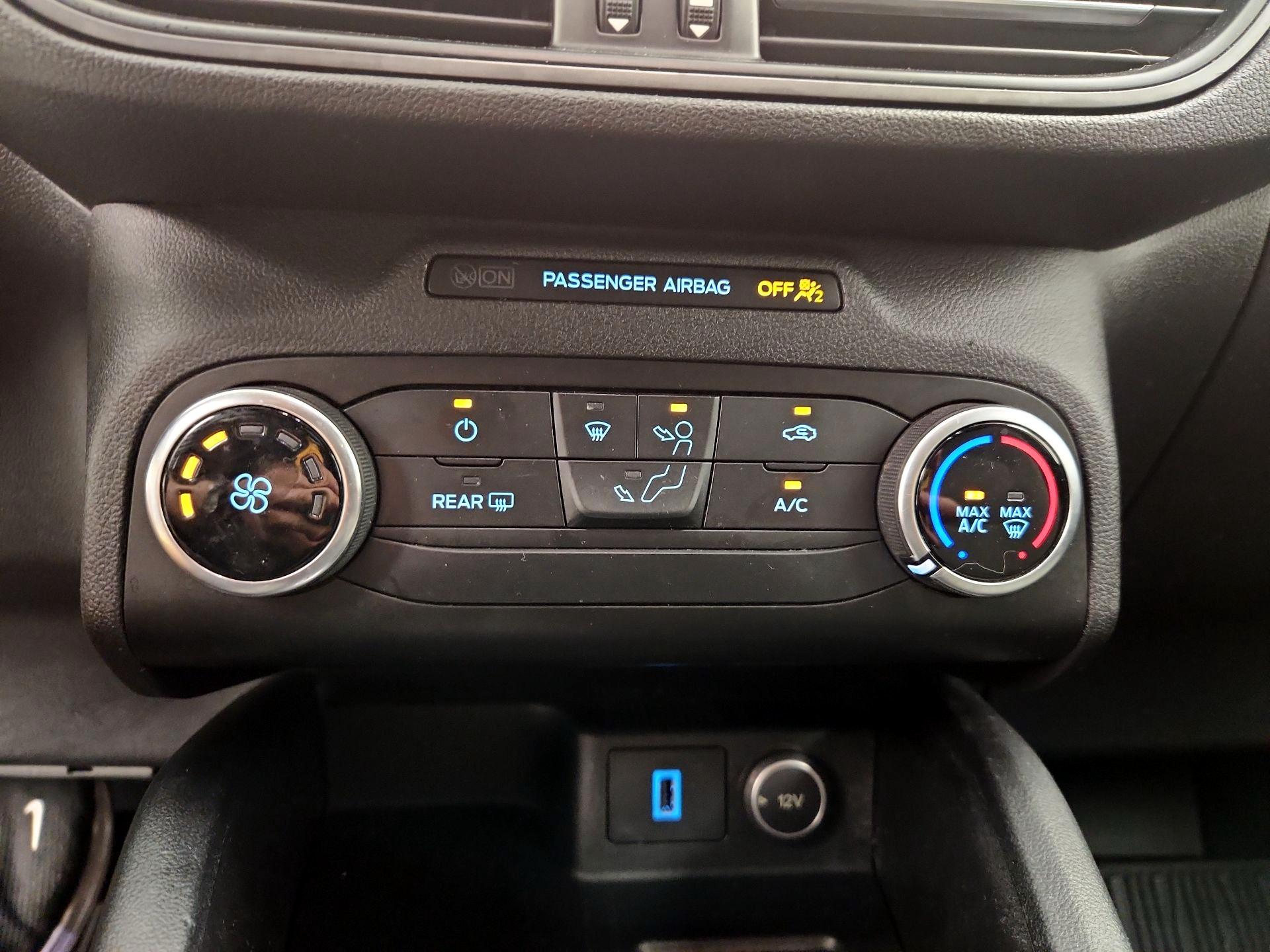 Thumbnail: 2020 Ford Escape - 16