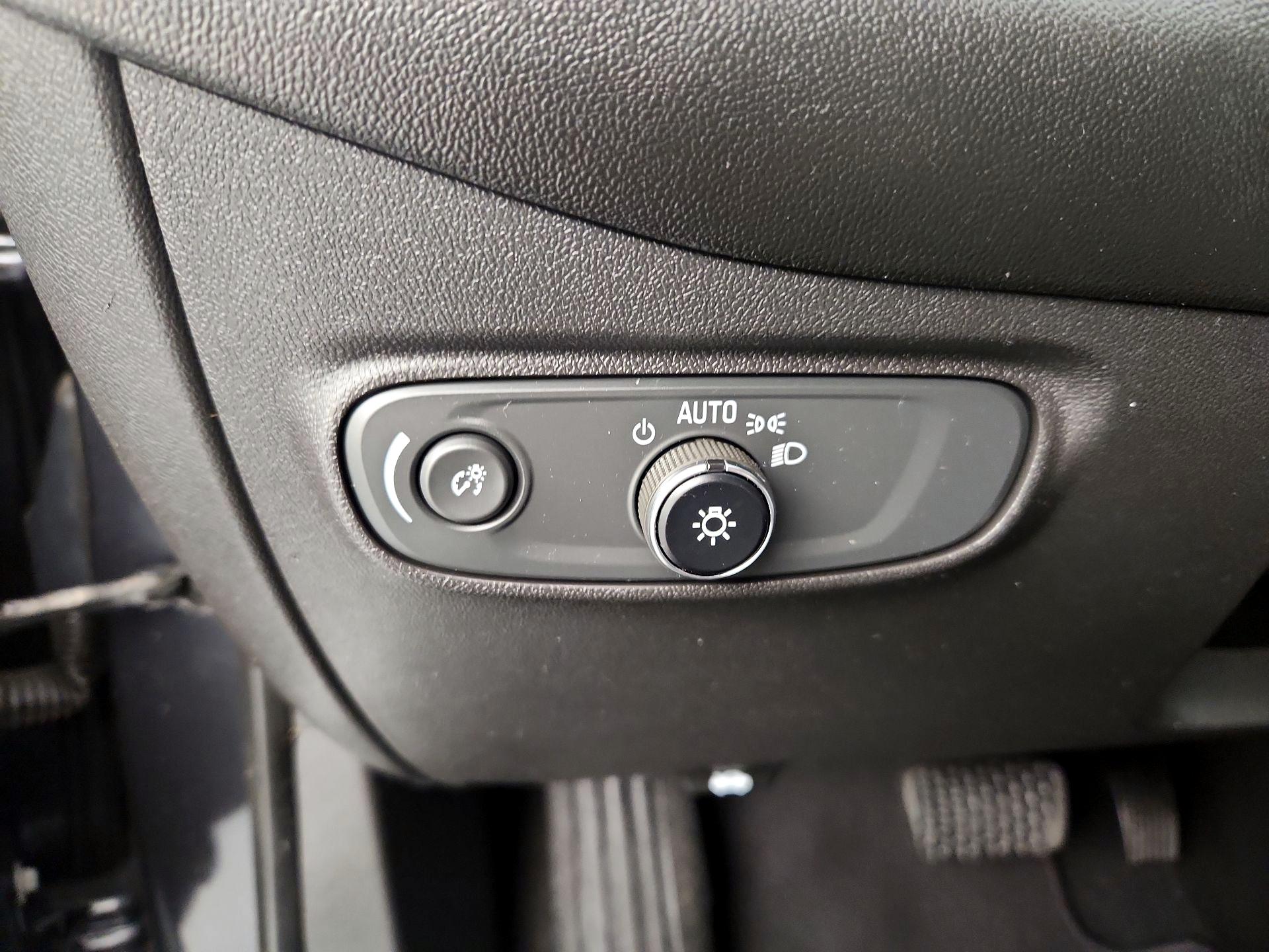 Thumbnail: 2022 Chevrolet Equinox - 13