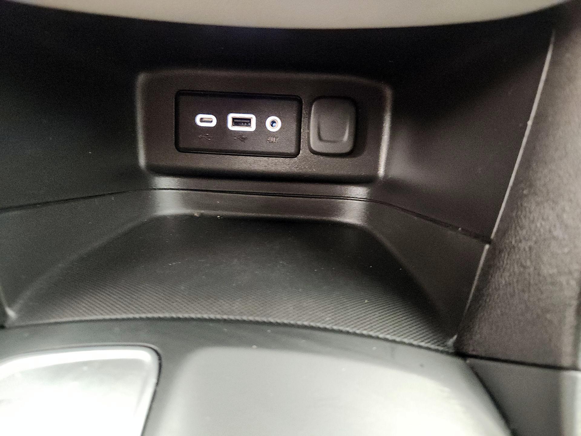 Thumbnail: 2022 Chevrolet Equinox - 18