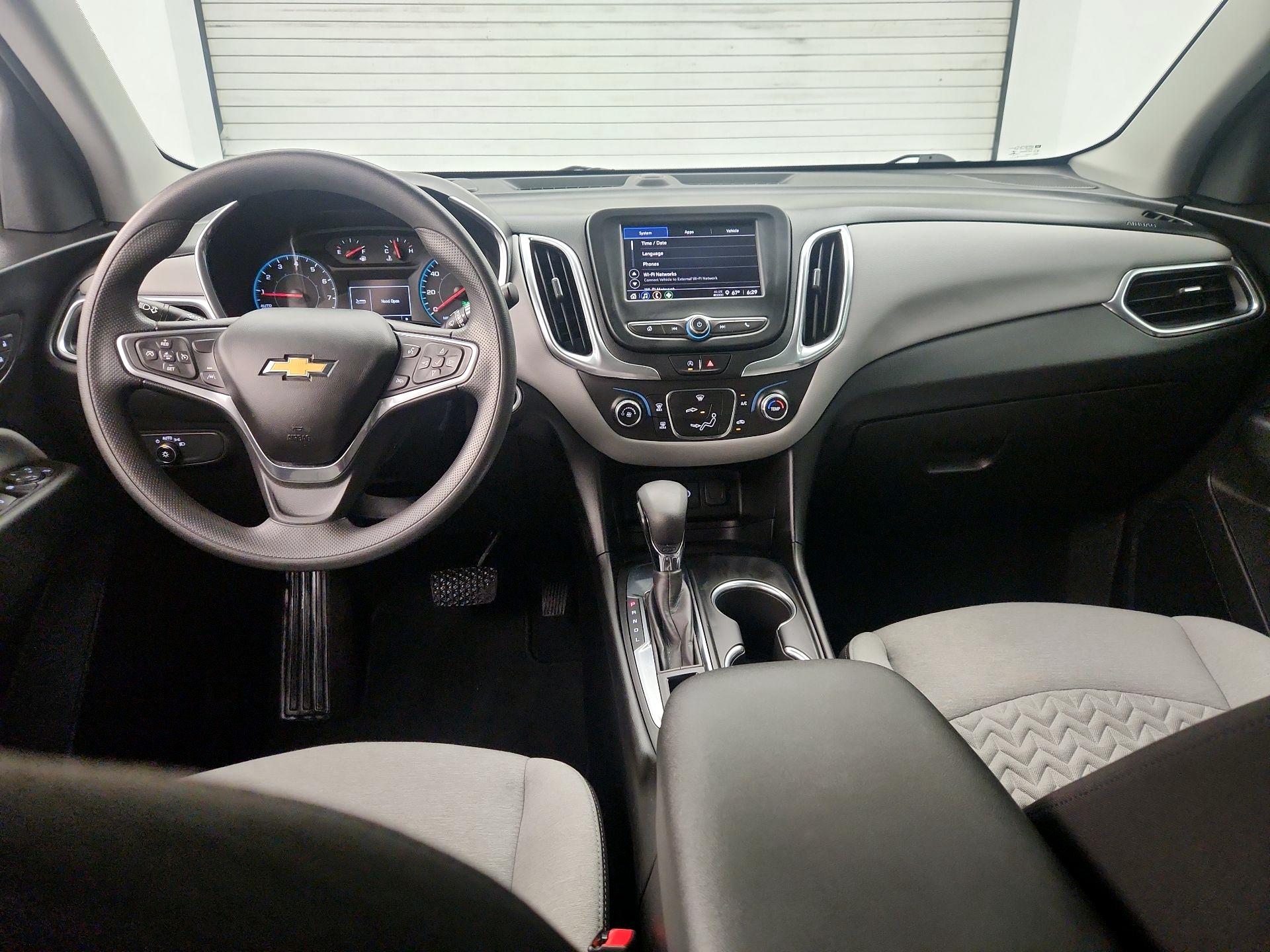 Thumbnail: 2022 Chevrolet Equinox - 9