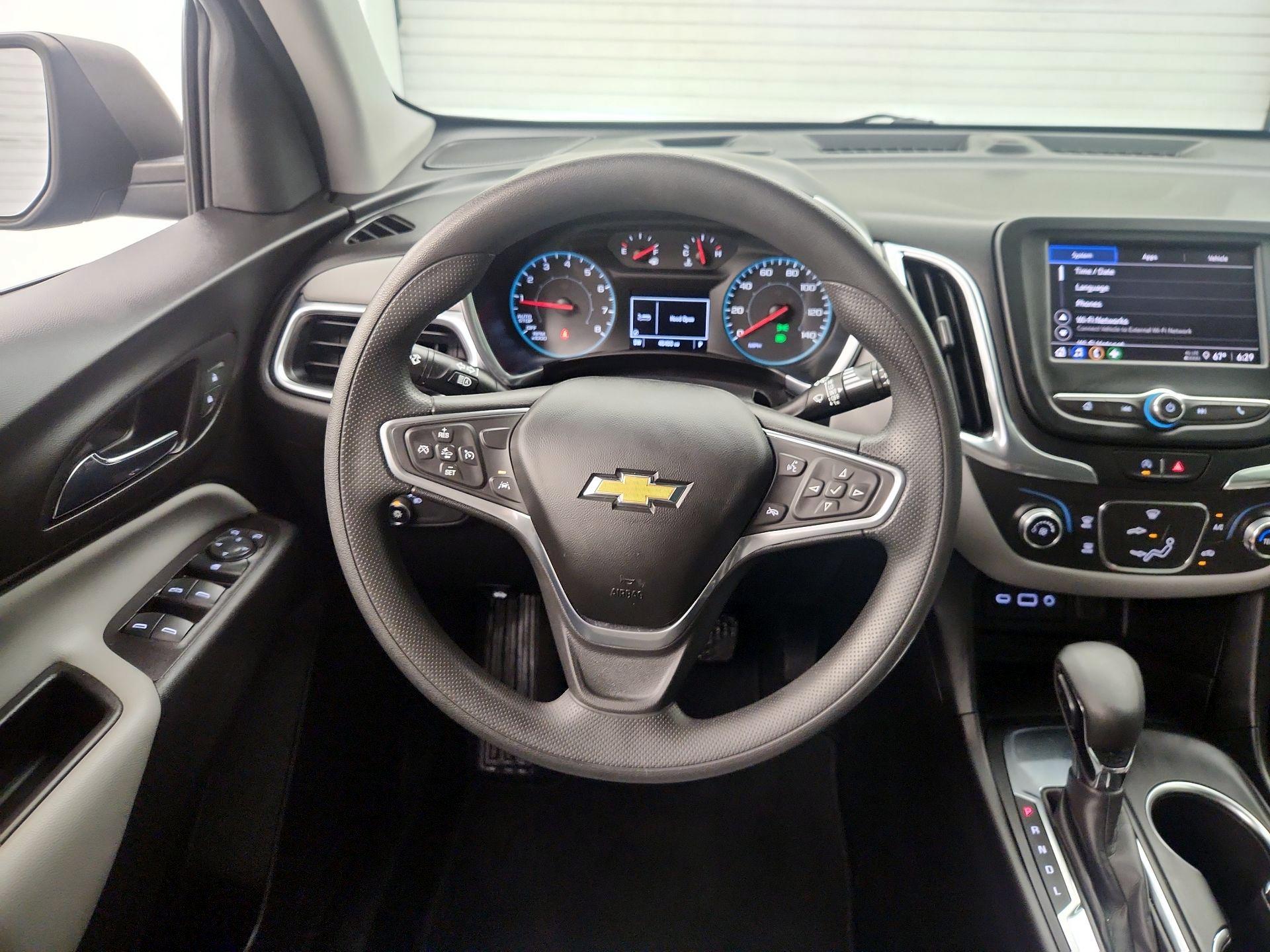 Thumbnail: 2022 Chevrolet Equinox - 10