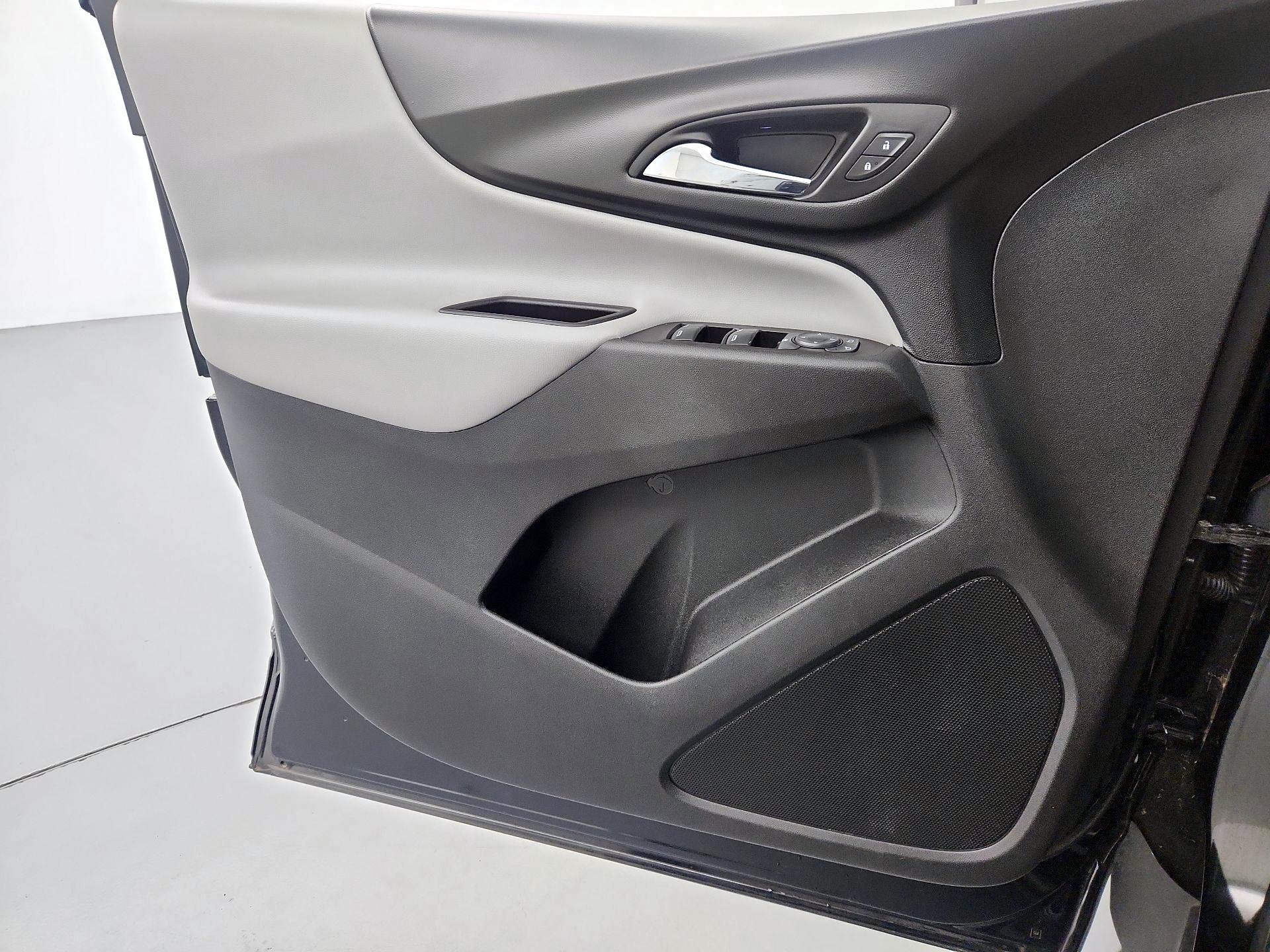 Thumbnail: 2022 Chevrolet Equinox - 12