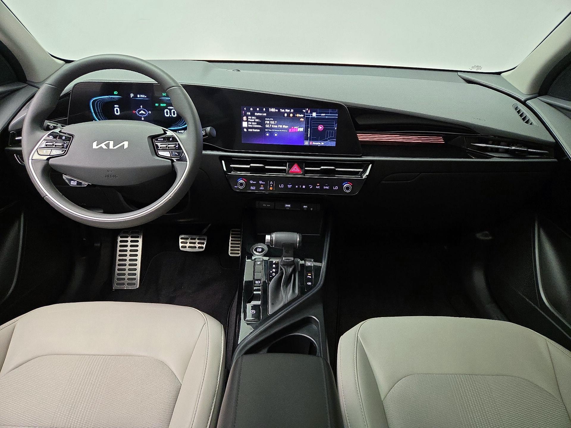 Thumbnail: 2023 Kia Niro - 9