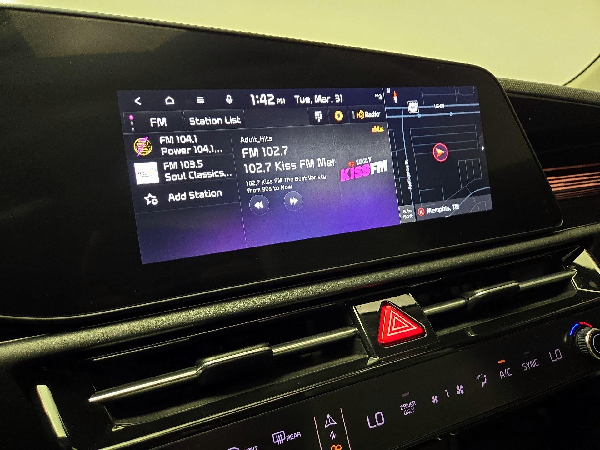 Thumbnail: 2023 Kia Niro - 16