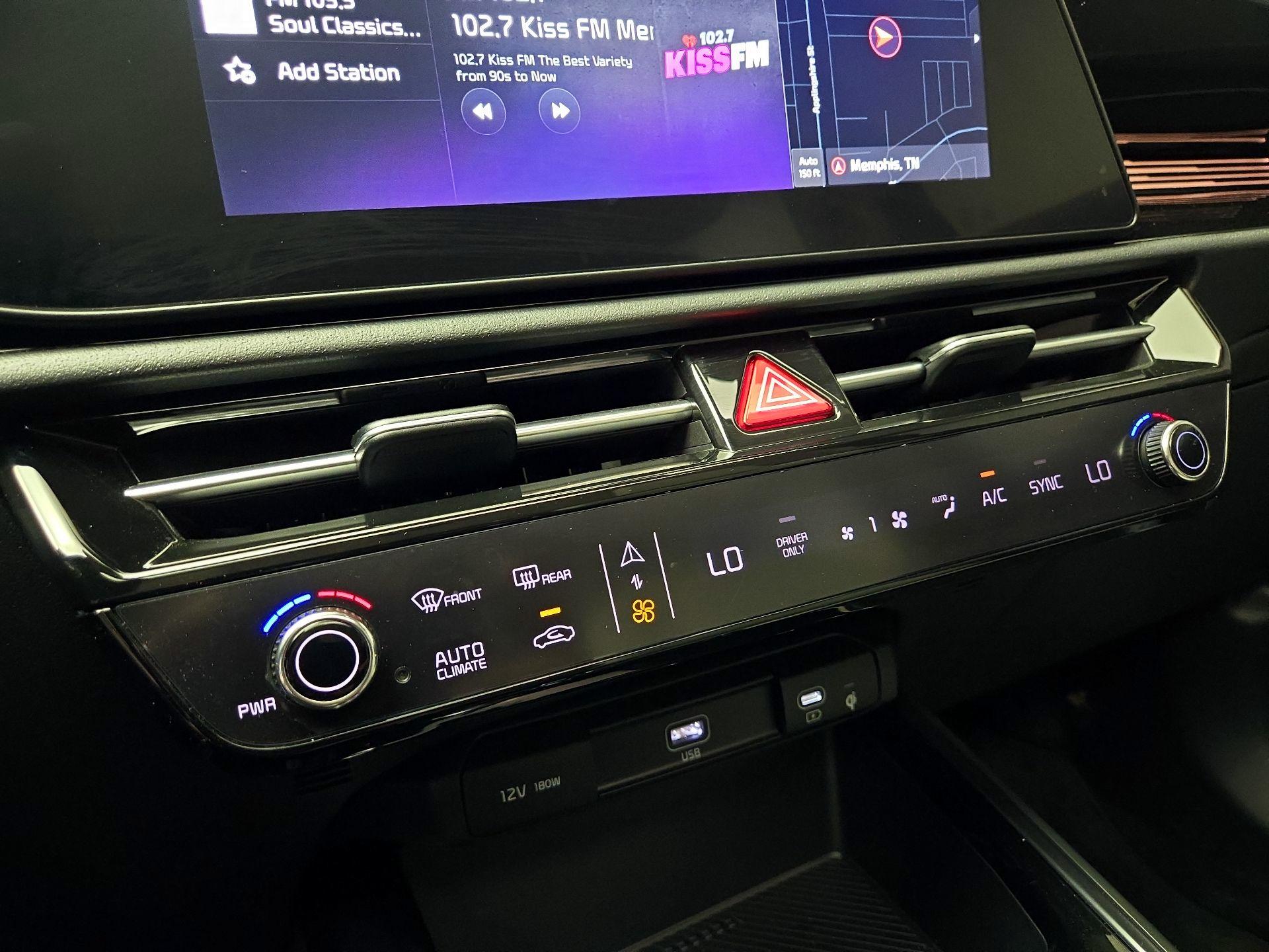 Thumbnail: 2023 Kia Niro - 17