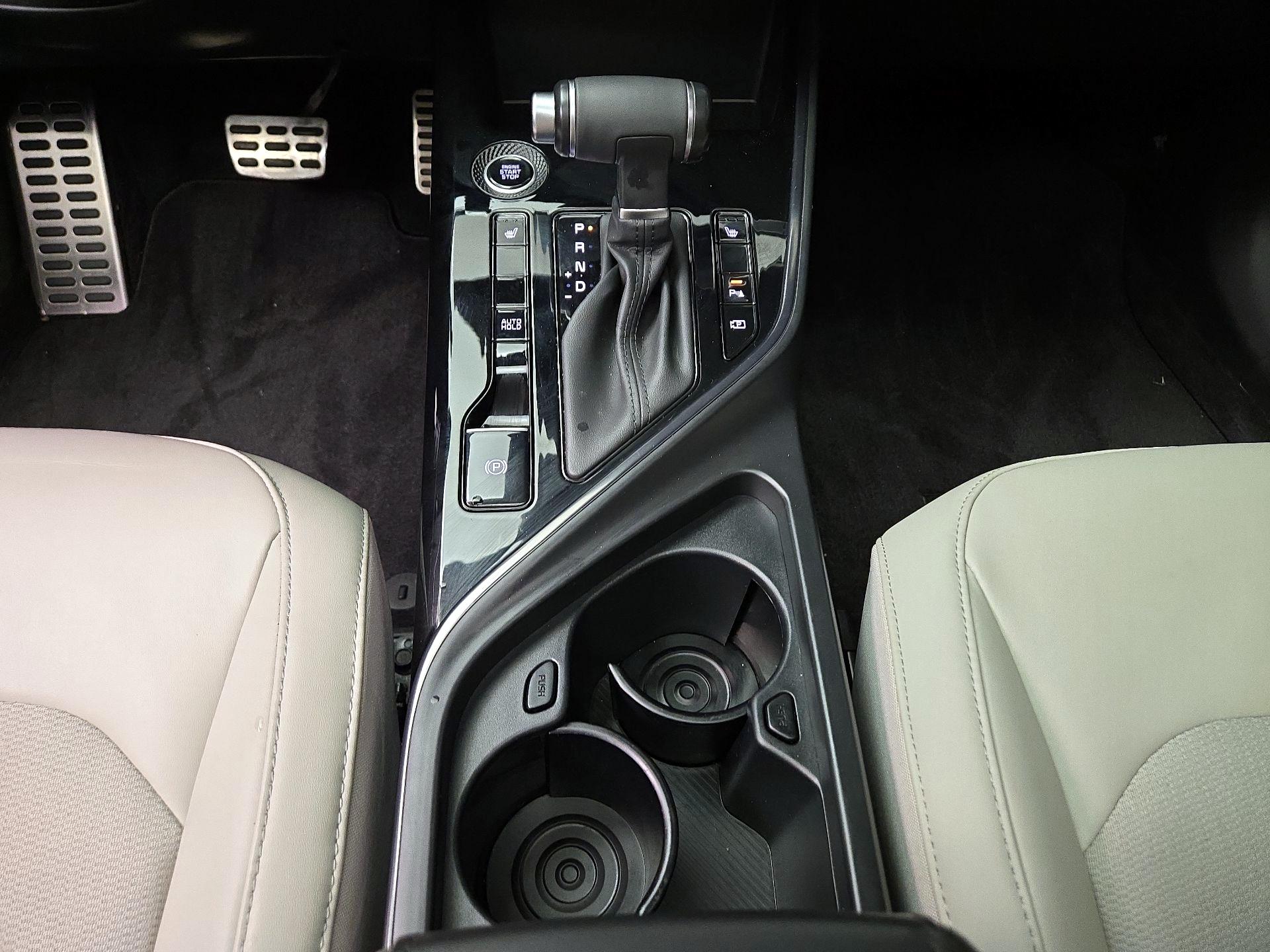 Thumbnail: 2023 Kia Niro - 18