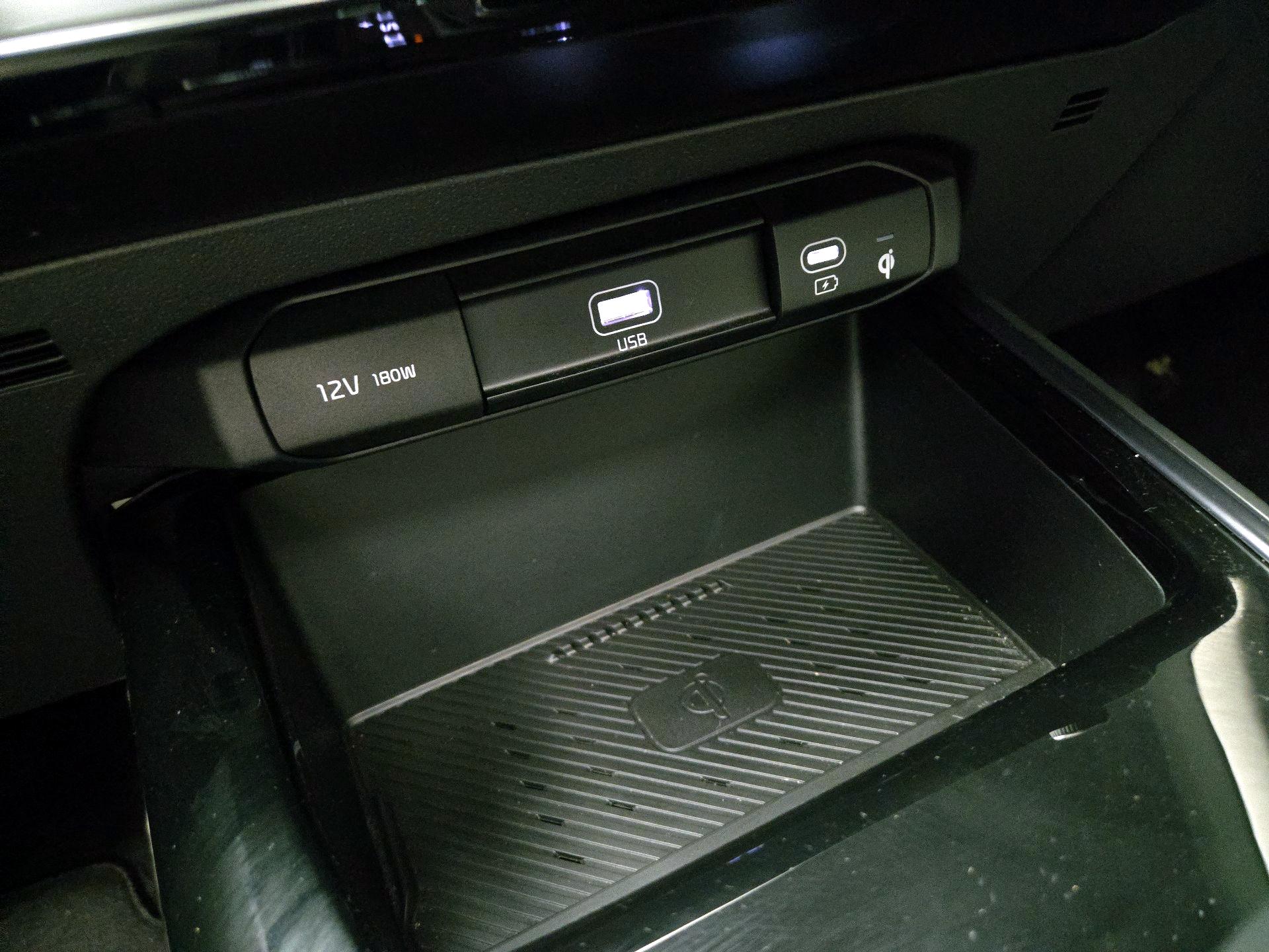 Thumbnail: 2023 Kia Niro - 19