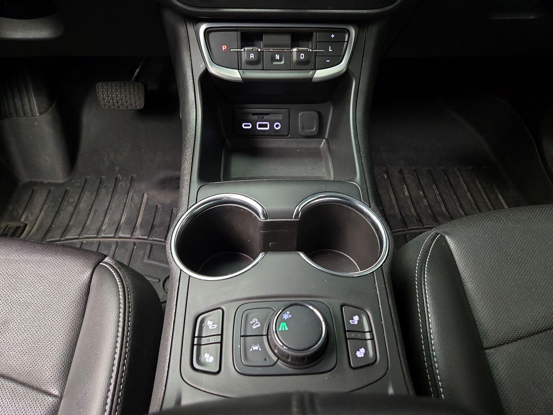 Thumbnail: 2022 GMC Terrain - 17