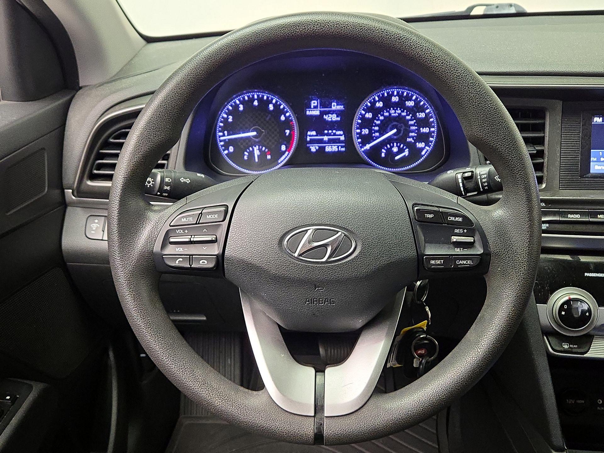 Thumbnail: 2019 Hyundai Elantra - 10