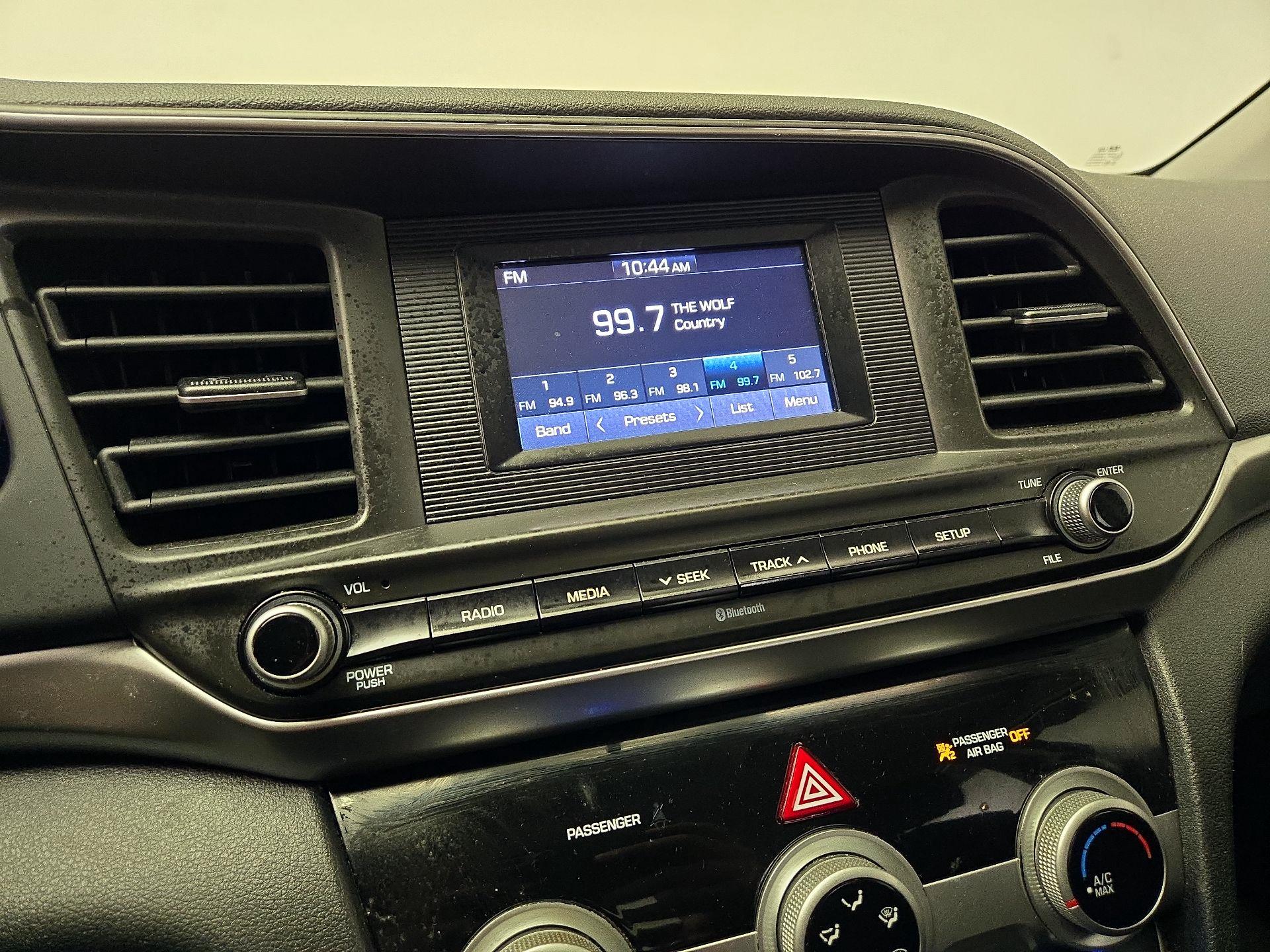 Thumbnail: 2019 Hyundai Elantra - 15