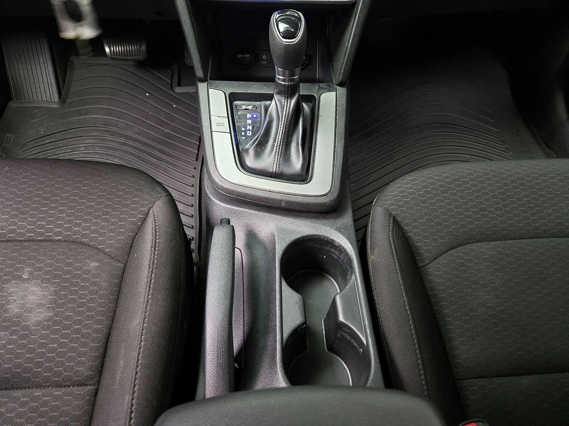 Thumbnail: 2019 Hyundai Elantra - 17