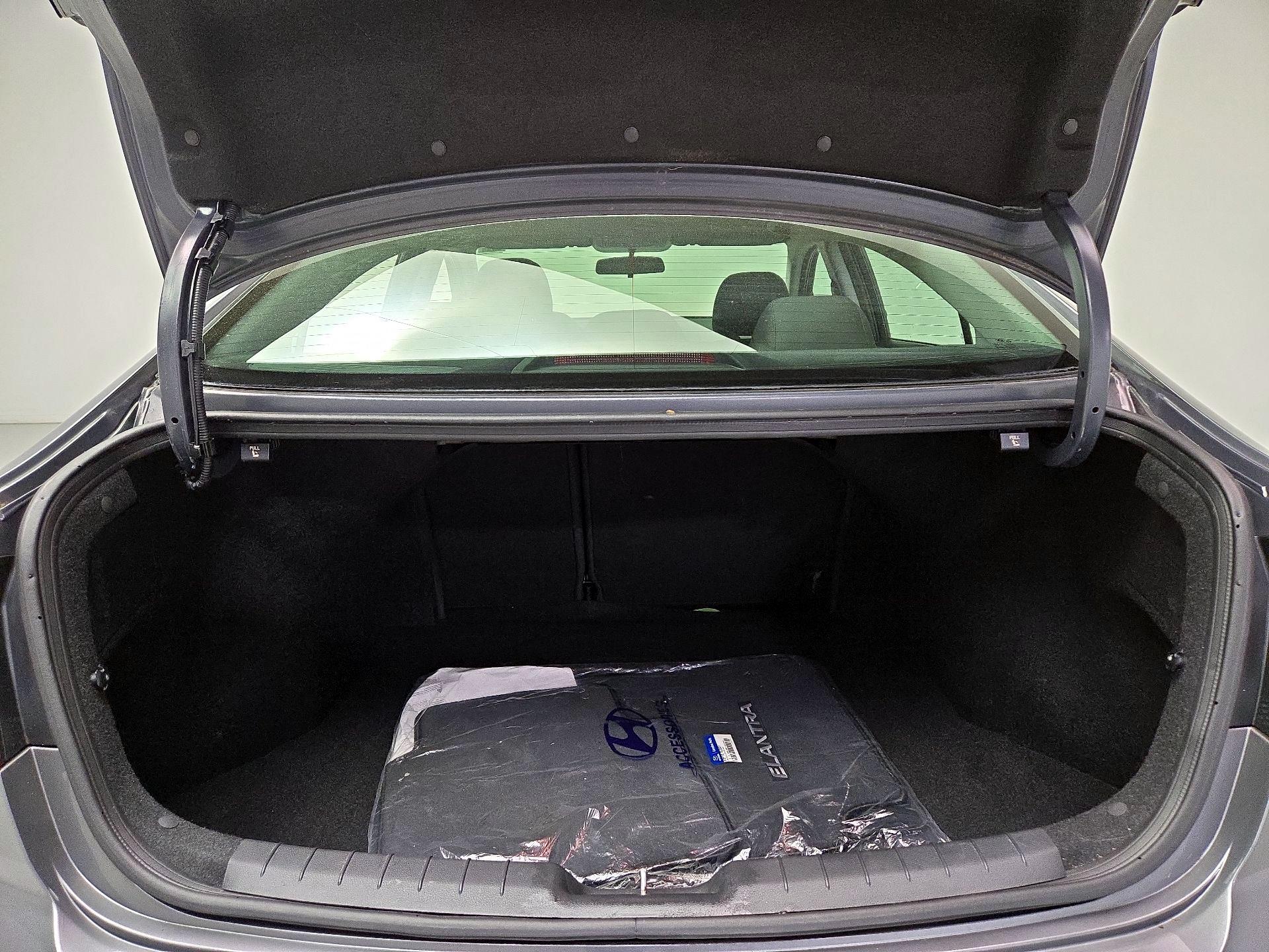 Thumbnail: 2019 Hyundai Elantra - 20