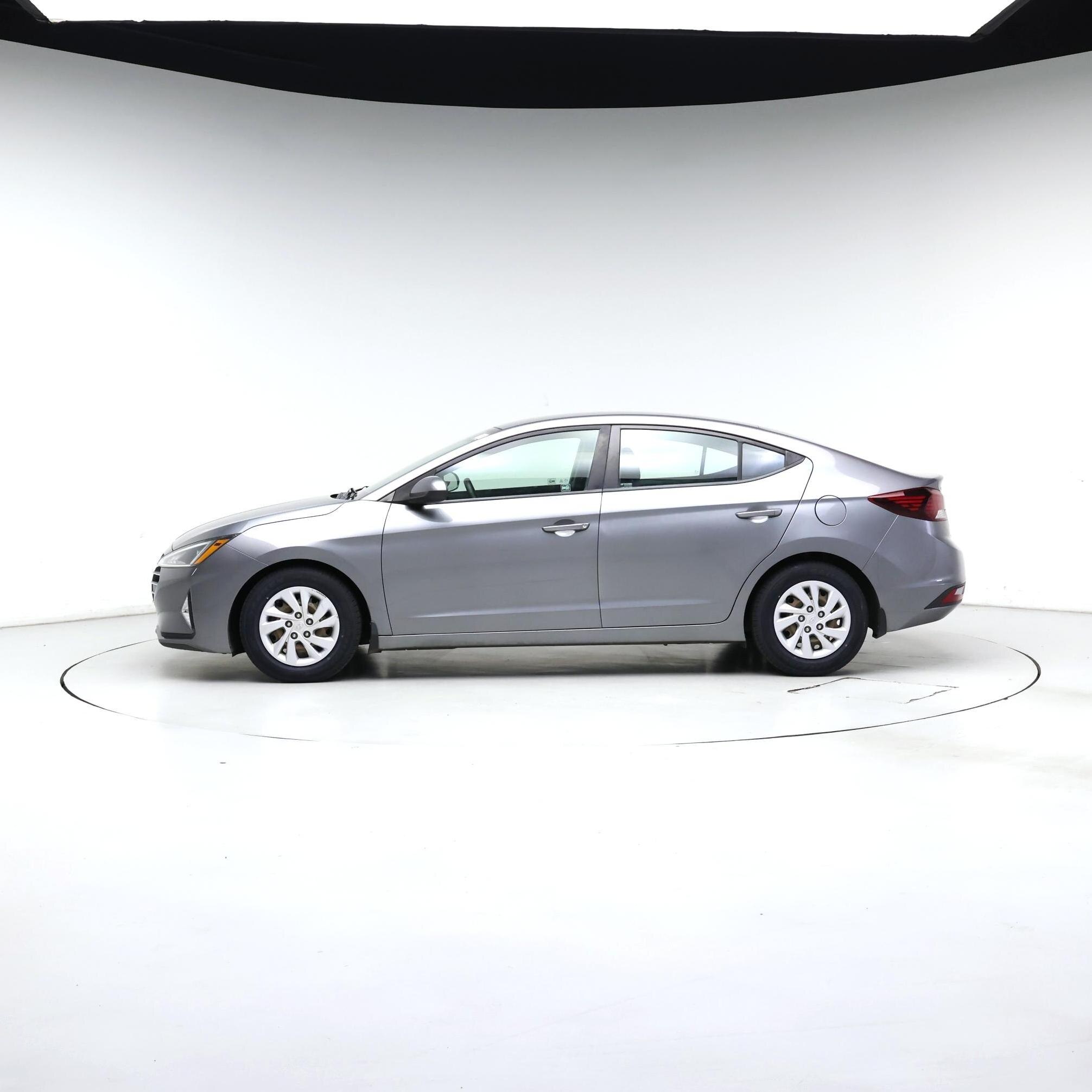 Thumbnail: 2019 Hyundai Elantra - 3