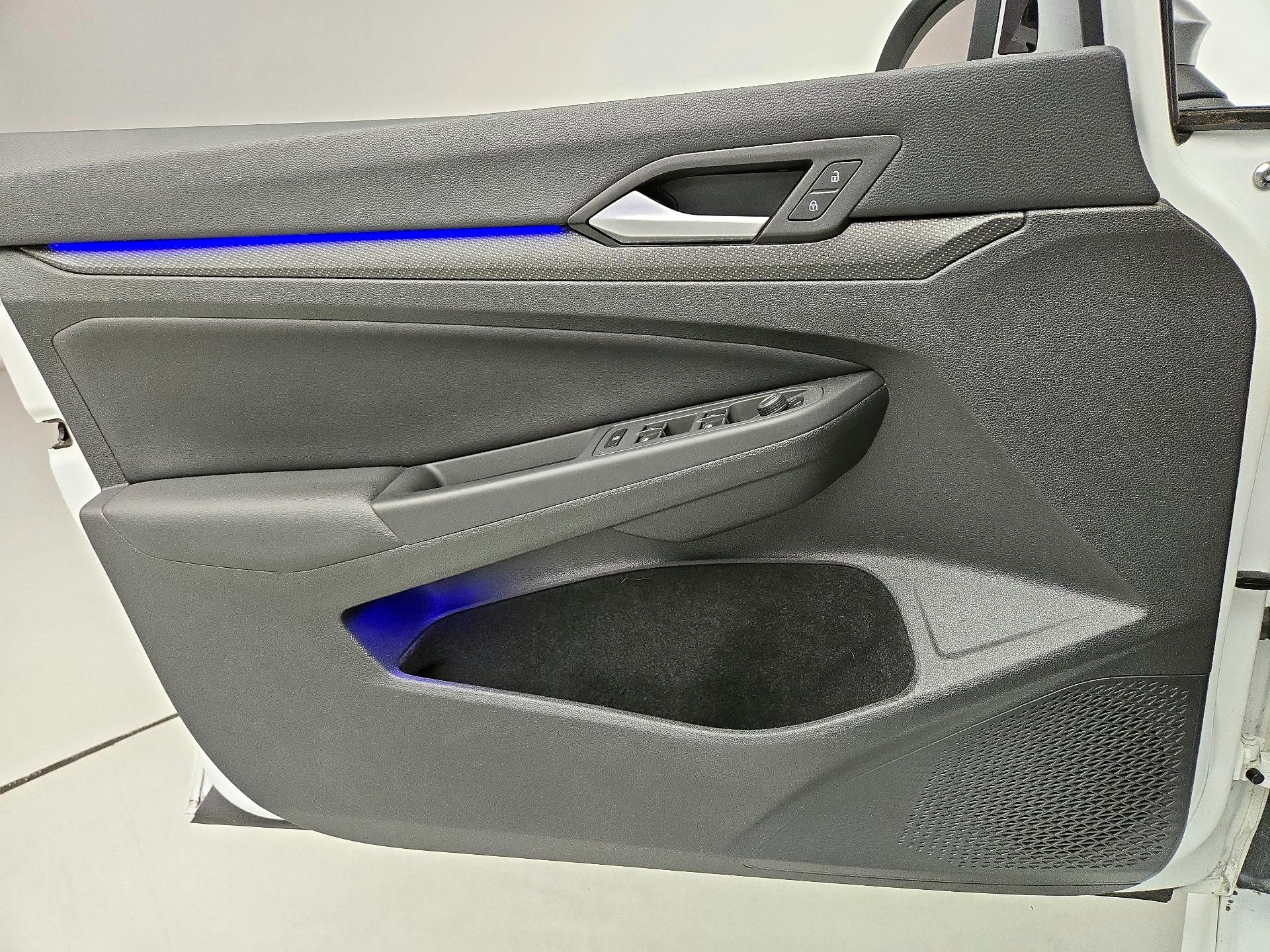 Thumbnail: 2024 Volkswagen Golf - 12